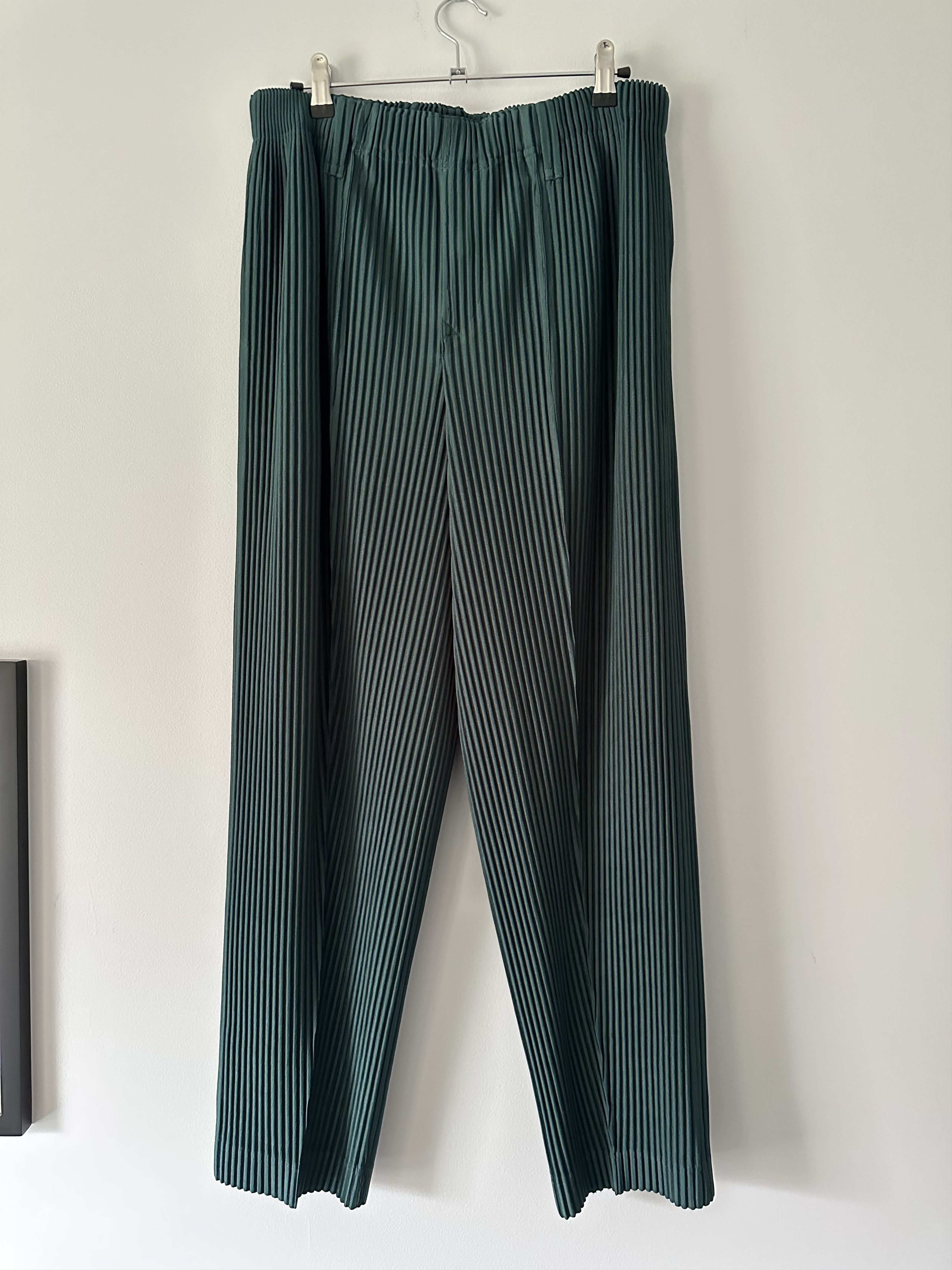 新品パンツHOMME PLISSE ISSEY MIYAKE JF119サイズ2 MONTHLY COLOR APRIL – ISSEY MIYAKE ONLINE STORE