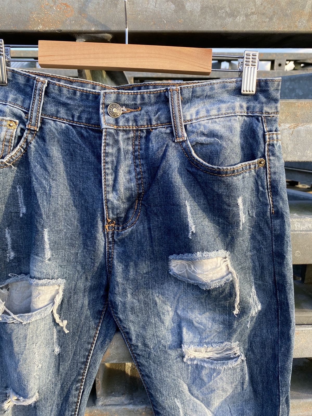 Dsquared2 Vintage Dsquared THRASHED Distressed Denim Jeans Size US 30 / EU 46 - 3 Thumbnail