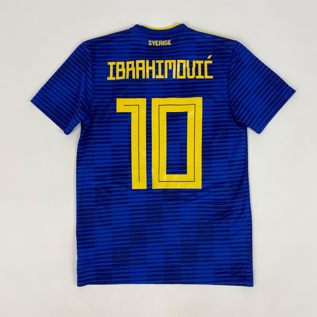 image of 2018 Adidas Sweden Ibrahimovic 10 Jersey in Blue, Men's (Size Small)