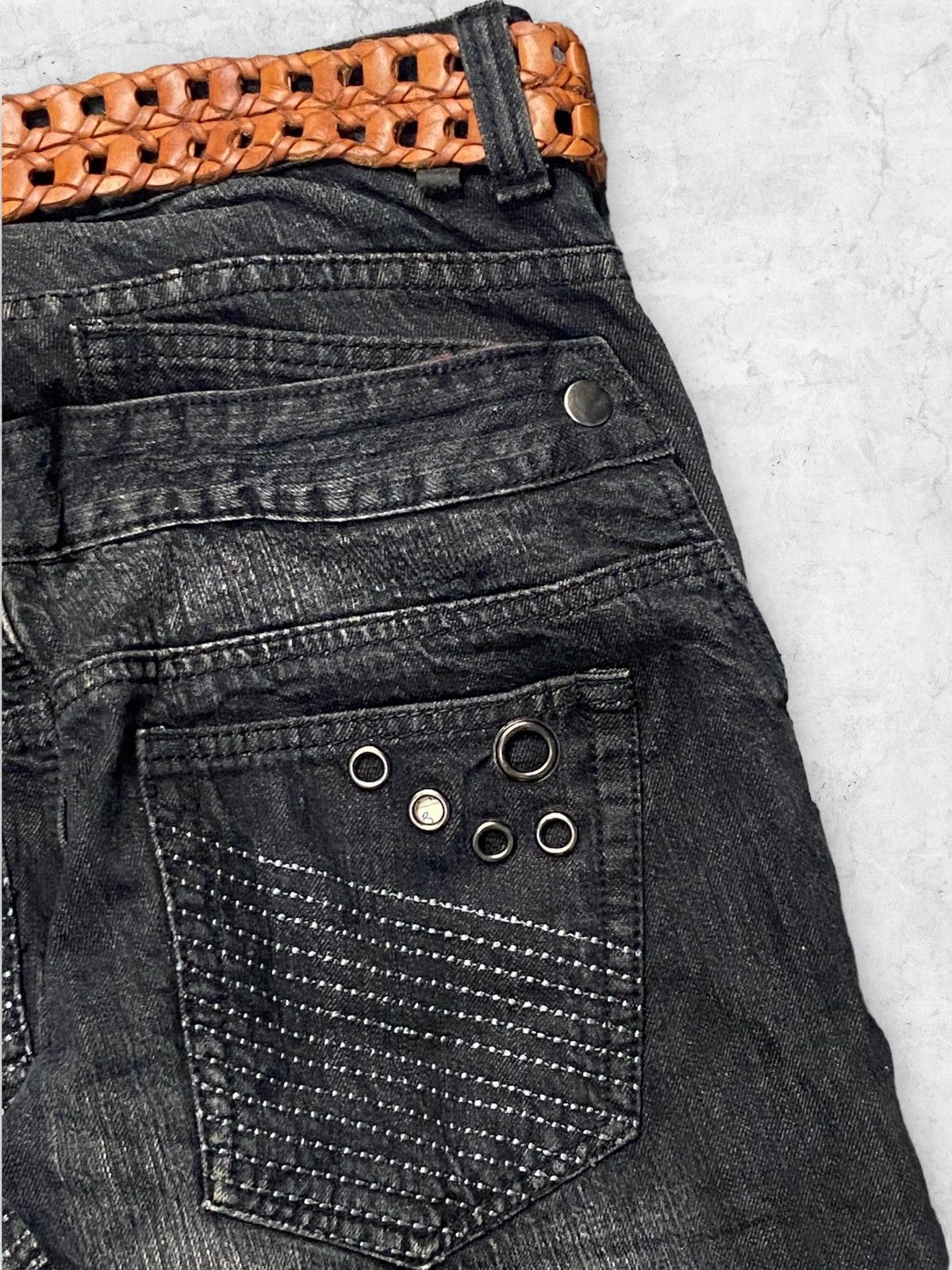 If Six Was Nine × Japanese Brand × Le Grande Bleu (L.G.B.) Rain Japan Double Waist Baggy Jeans With Leather Belt Size US 30 / EU 46 - 12 Thumbnail