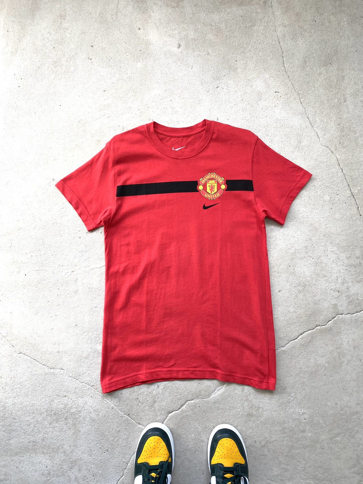 Nike × Vintage Vintage Nike Manchester United Soccer Jersey Tee Size US M / EU 48-50 / 2 - 2 Thumbnail