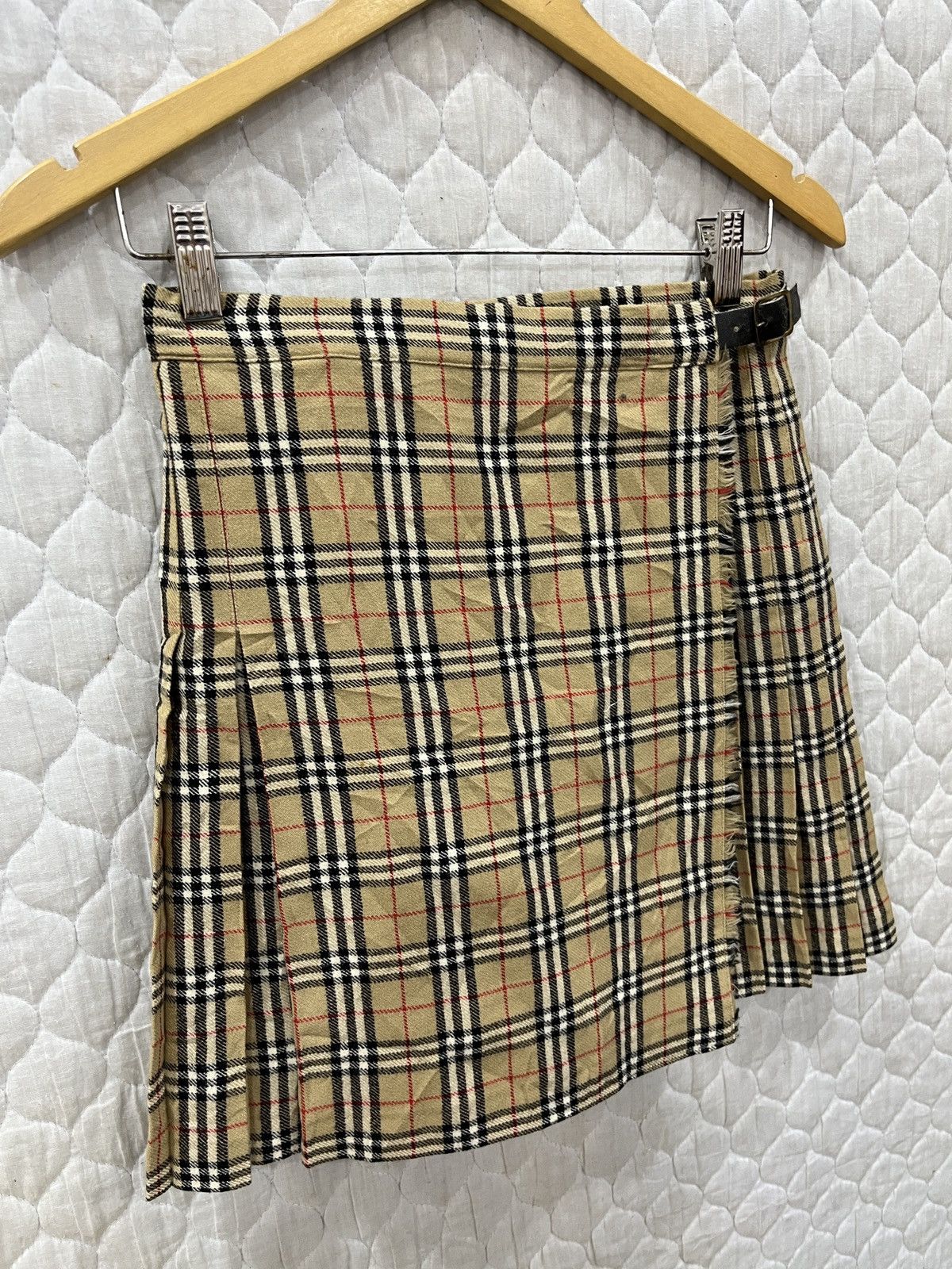 Burberry × Vintage (Yyy). VINTAGE BURBERRYS NOVA CHECK WRAP SKIRTS Size 27" / US 4 / IT 40 - 3 Thumbnail