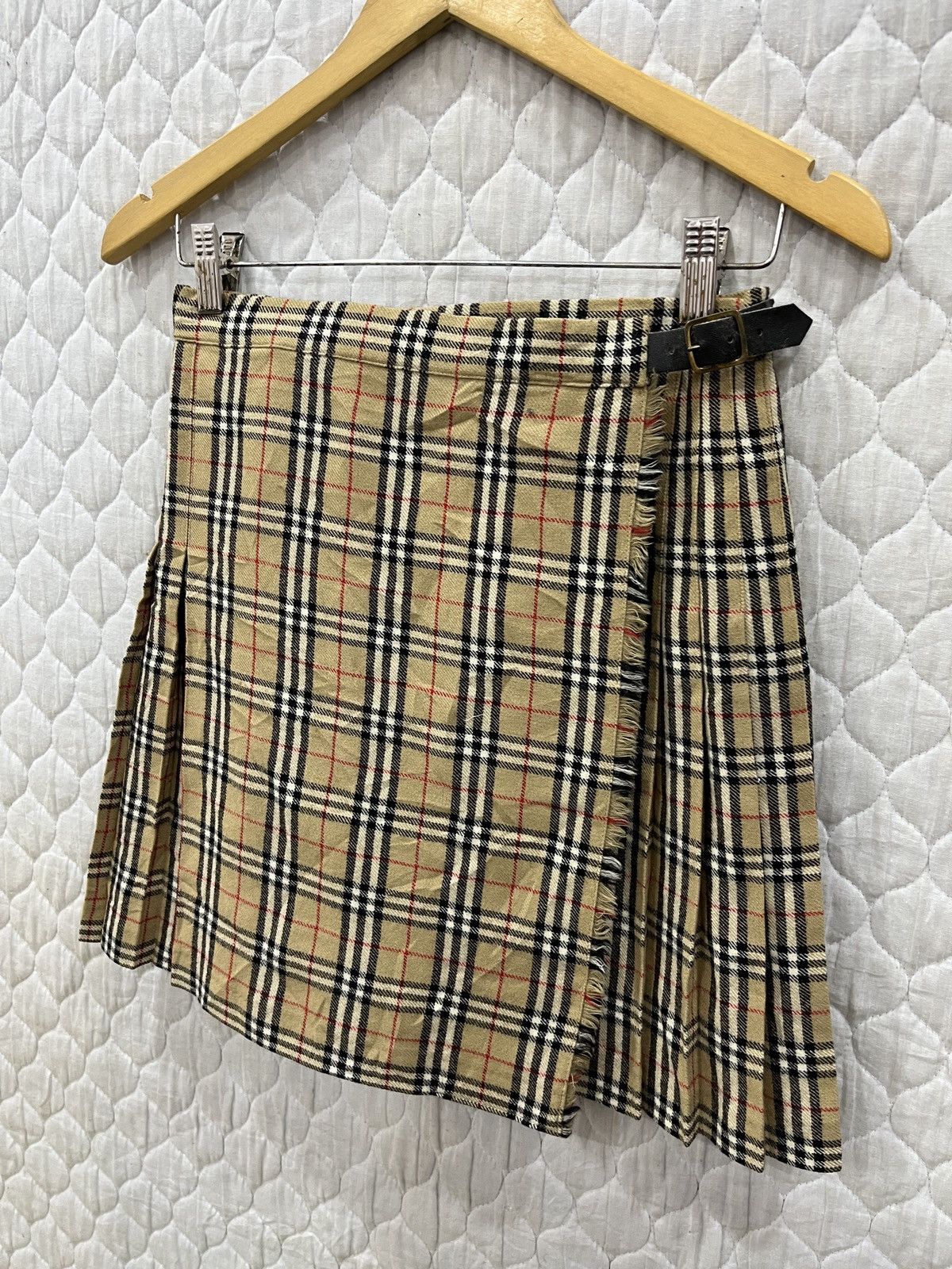 Burberry × Vintage (Yyy). VINTAGE BURBERRYS NOVA CHECK WRAP SKIRTS Size 27" / US 4 / IT 40 - 2 Thumbnail