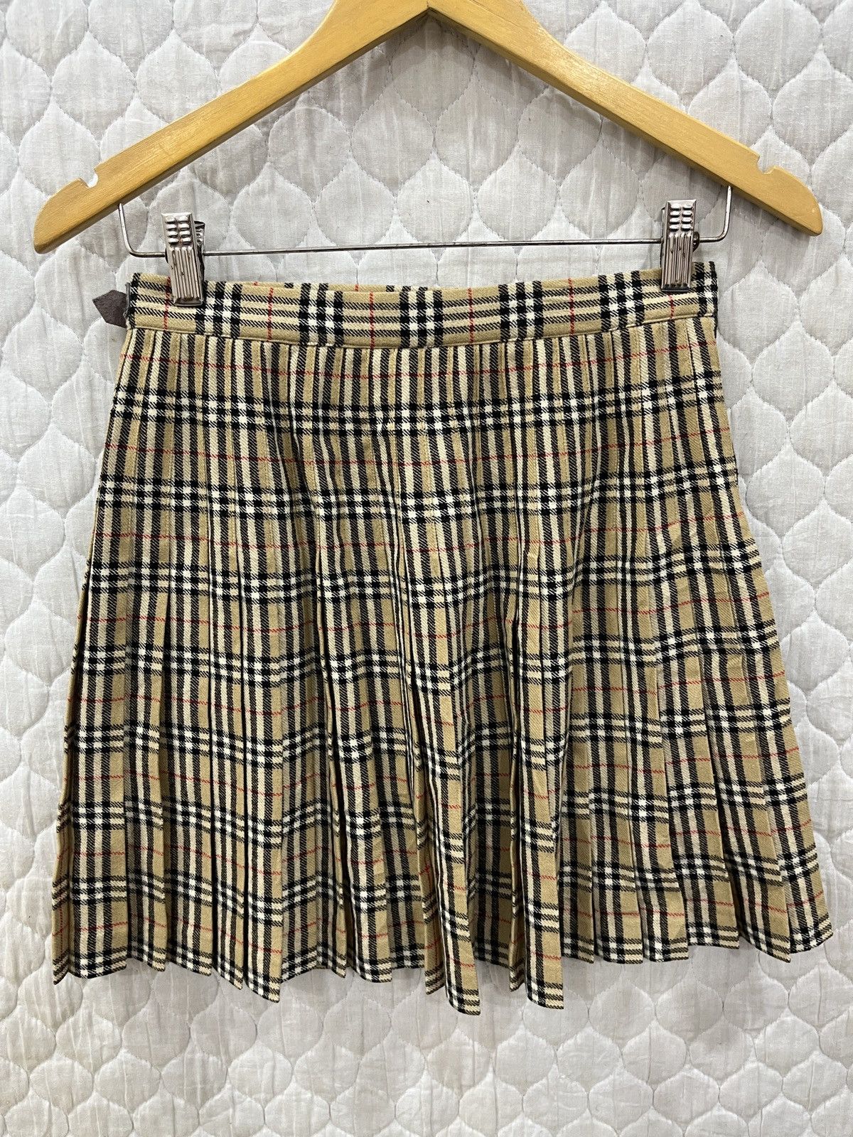 Burberry × Vintage (Yyy). VINTAGE BURBERRYS NOVA CHECK WRAP SKIRTS Size 27" / US 4 / IT 40 - 5 Thumbnail