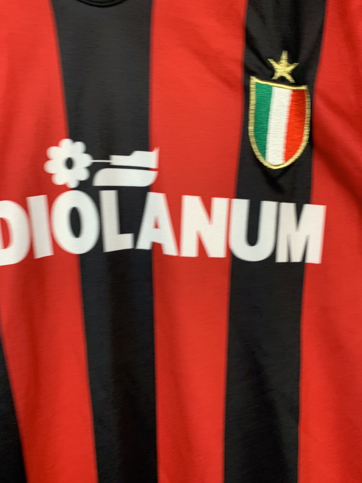 Vintage AC Milan Mediolanum Soccer Jersey Size US S / EU 44-46 / 1 - 5 Thumbnail