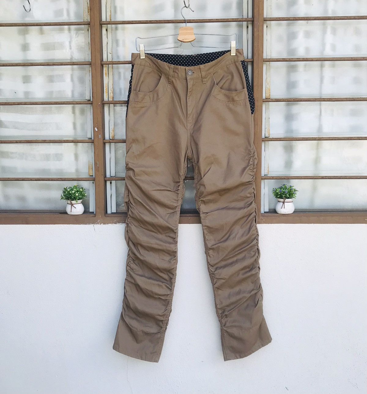 20471120 × Beauty Beast Rare Wrinkled knee distortion pant slimfit double waist Size US 32 / EU 48 - 2 Thumbnail