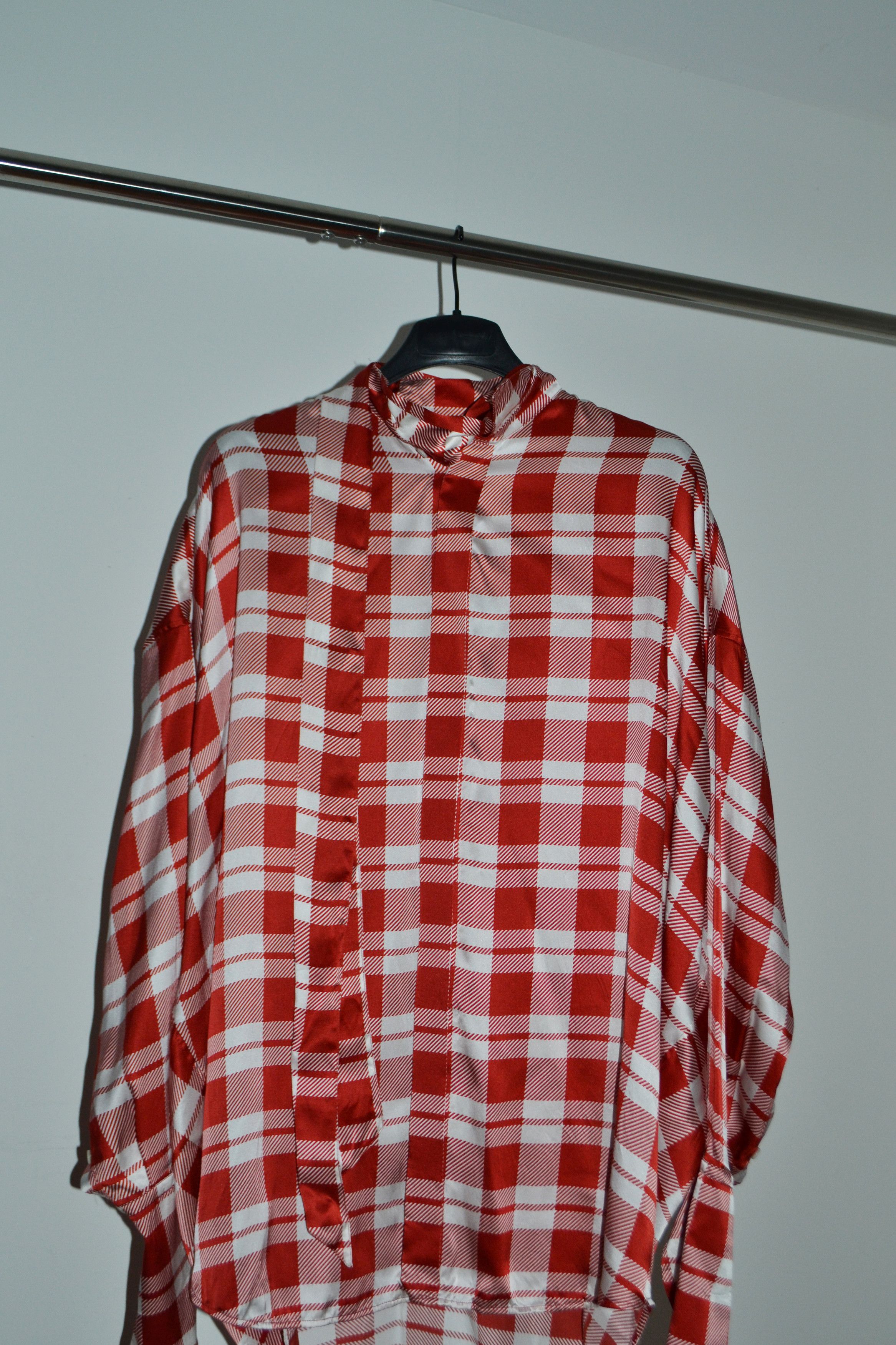 Balenciaga FW2021 Silk Plaid Scarf Collar Shirt Size US L / EU 52-54 / 3 - 2 Thumbnail