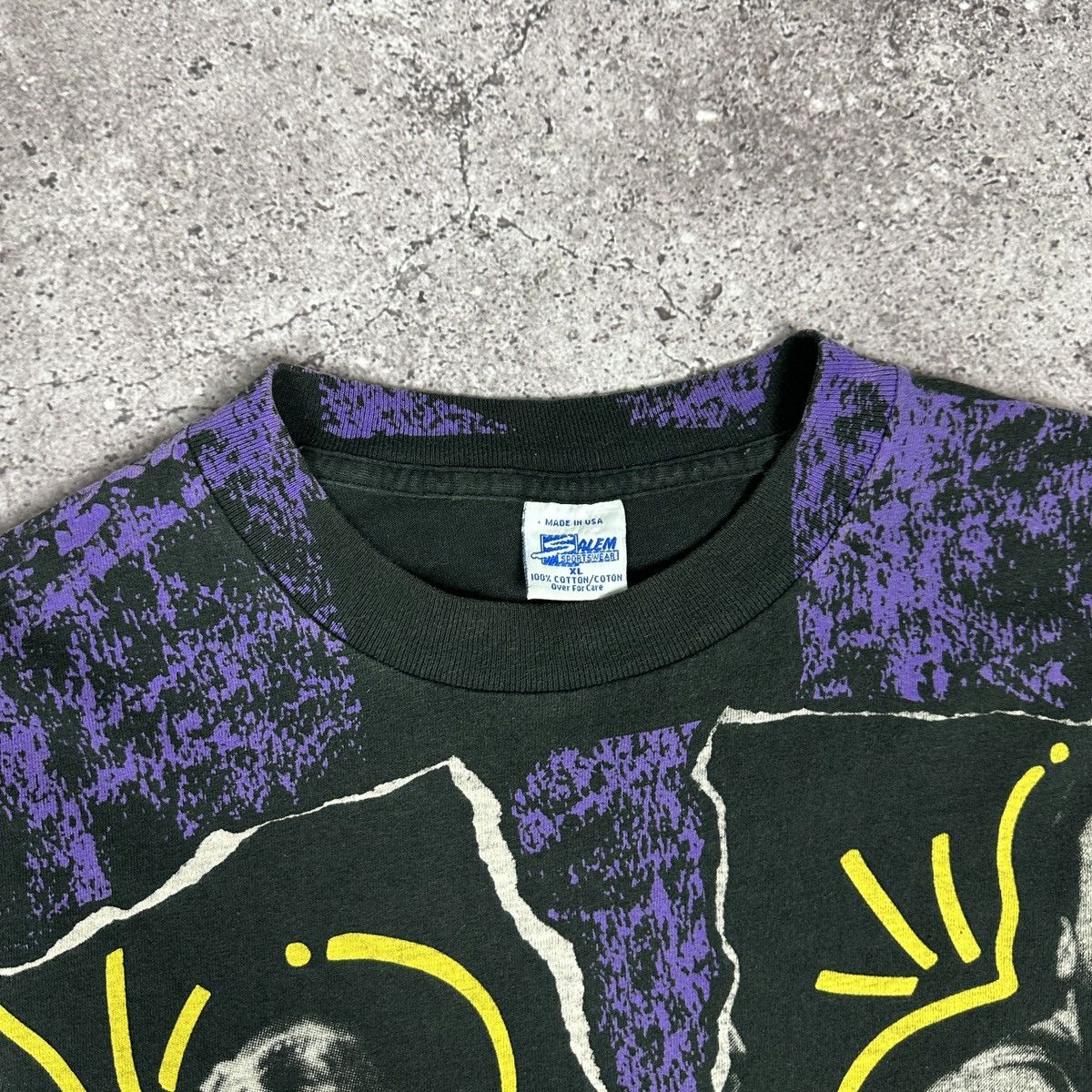 NBA Vintage 90s LA Lakers Kobe NBA Salem AOP grail rare OG tee Size US XL / EU 56 / 4 - 11 Thumbnail