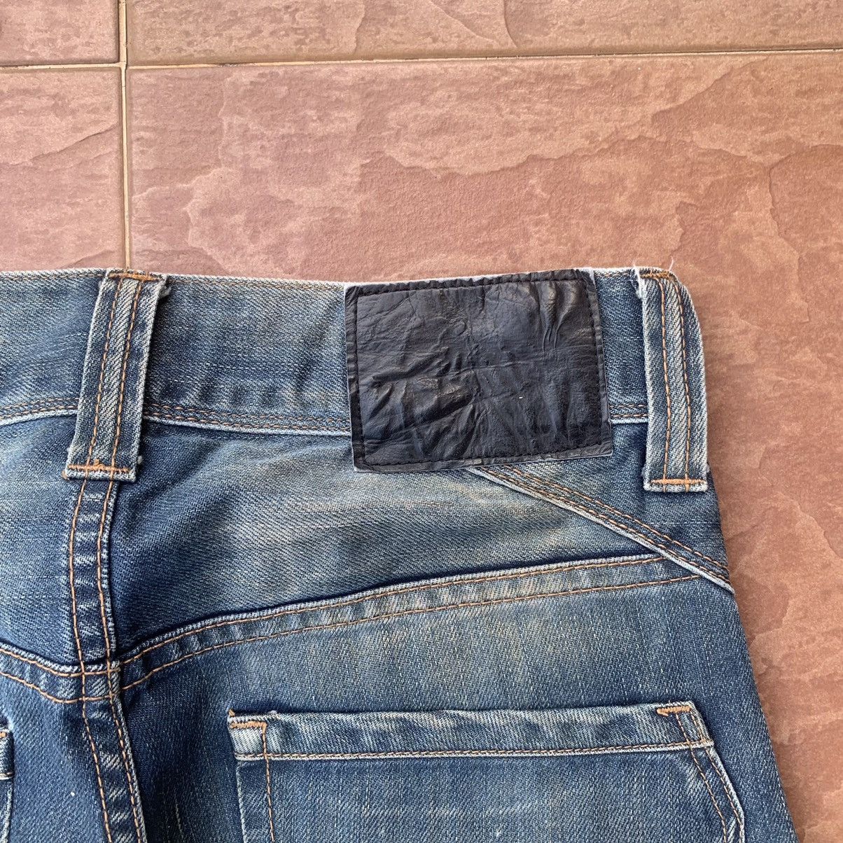 Japanese Brand × Vintage JAPANESE VINTAGE BACK NUMBER CURVED-C LEGS JEANS PANTS Size US 28 / EU 44 - 11 Thumbnail