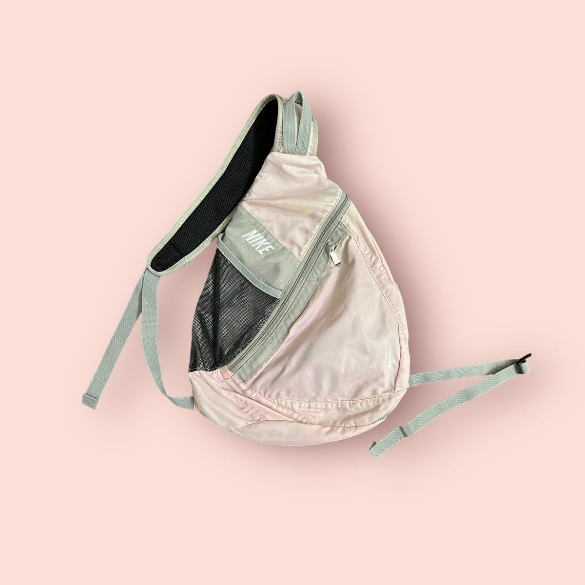 image of Vintage Nike Tri-Harness Crossbody Bodybag in Pink/Grey, Men's
