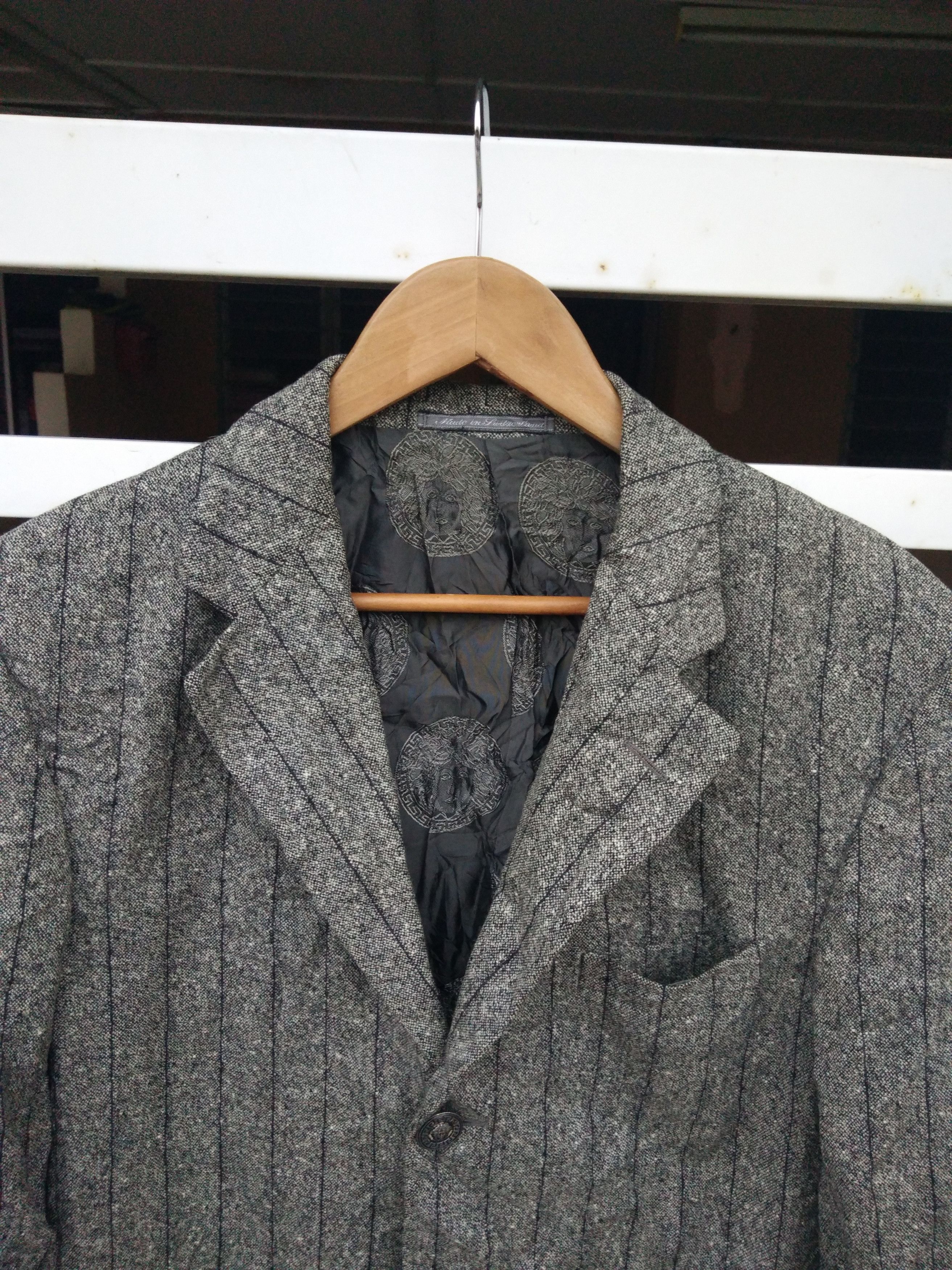Versace 90s Gianni Versace Wool Cashmere Pinstripe Blazer Size US M / EU 48-50 / 2 - 9 Thumbnail
