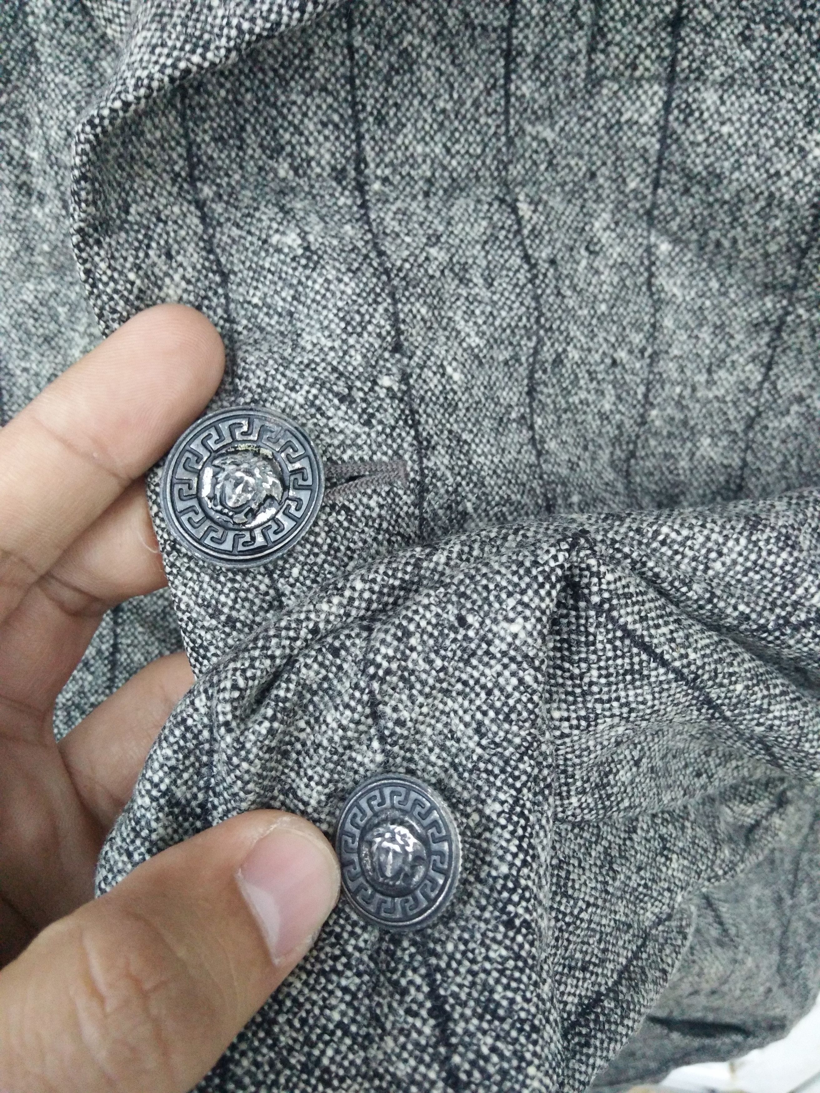 Versace 90s Gianni Versace Wool Cashmere Pinstripe Blazer Size US M / EU 48-50 / 2 - 8 Thumbnail