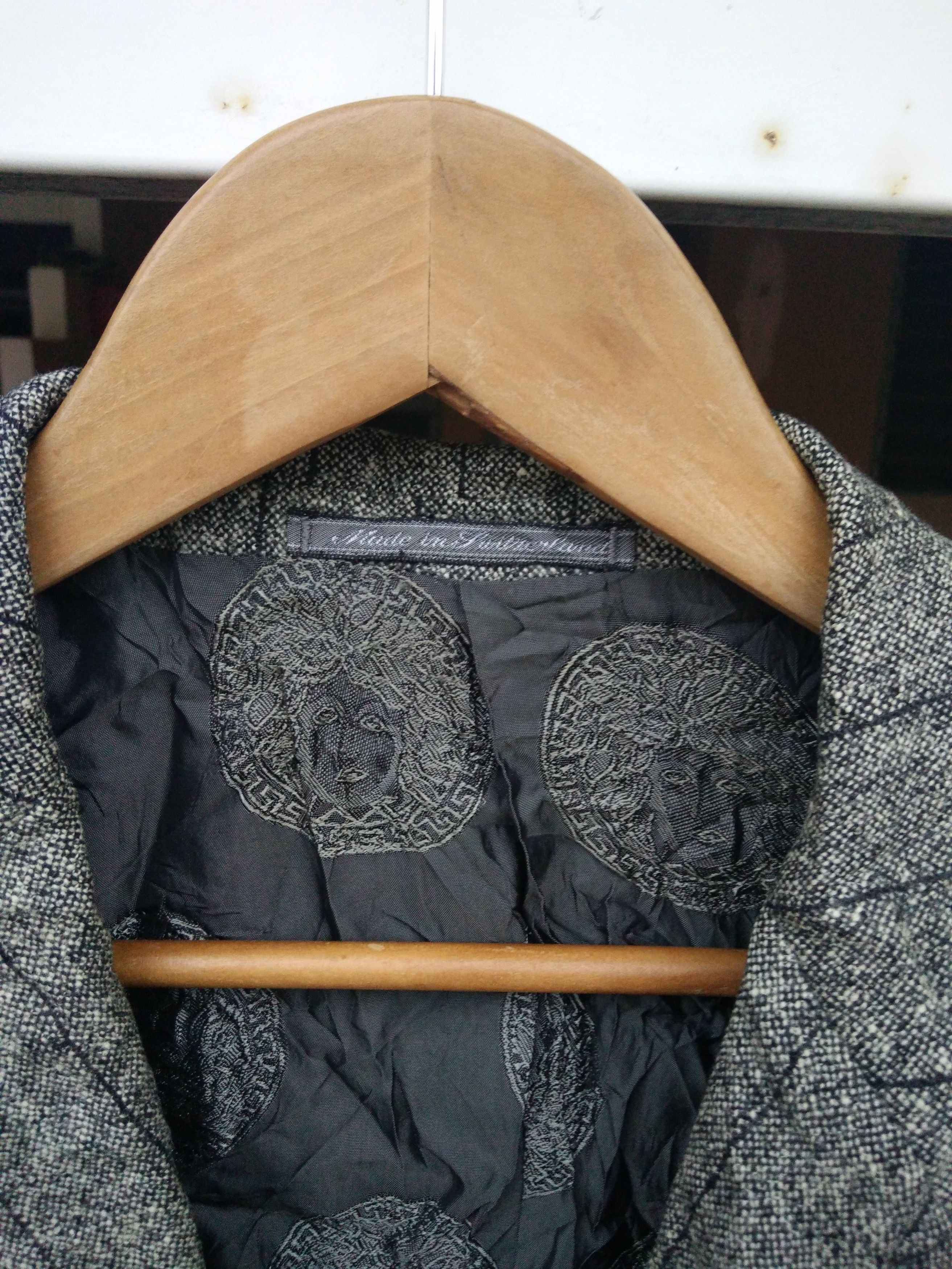 Versace 90s Gianni Versace Wool Cashmere Pinstripe Blazer Size US M / EU 48-50 / 2 - 11 Thumbnail