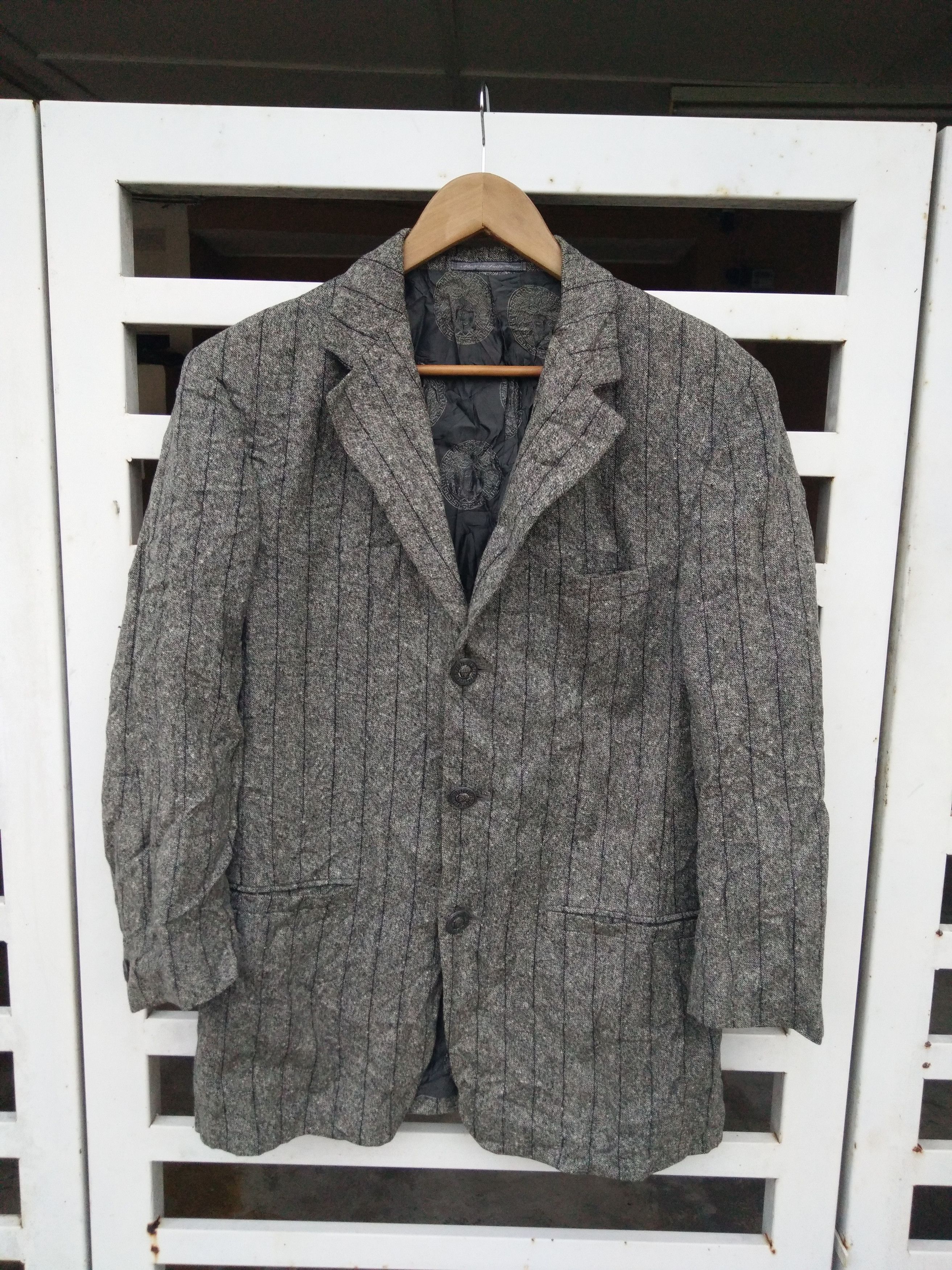 Versace 90s Gianni Versace Wool Cashmere Pinstripe Blazer Size US M / EU 48-50 / 2 - 1 Thumbnail