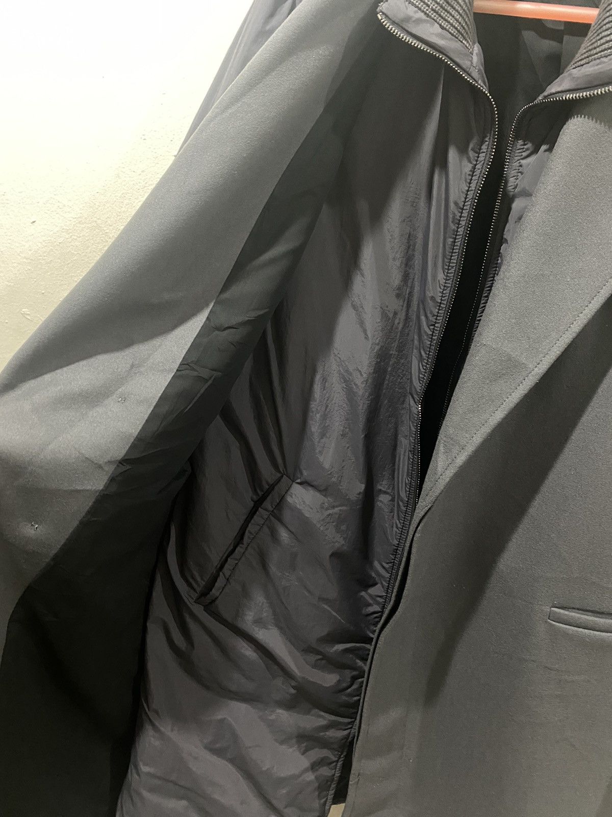 Emporio Armani Emporio Armani Unique Puffer+Coat Ordine Stargionale Size US L / EU 52-54 / 3 - 7 Thumbnail