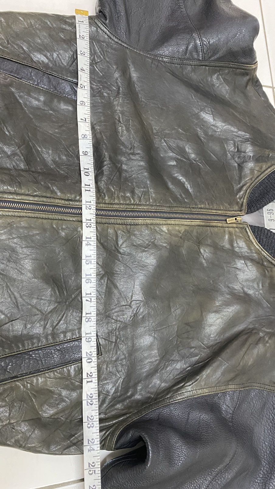 Vintage Vintage Intermezzo Sheepskin Leather Bomber Jacket Size US L / EU 52-54 / 3 - 17 Thumbnail
