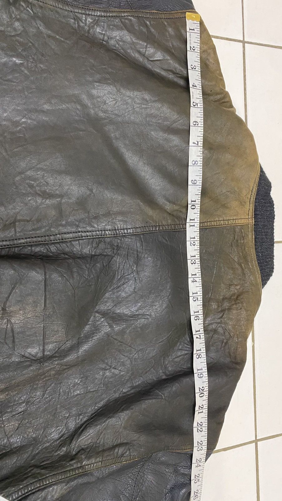 Vintage Vintage Intermezzo Sheepskin Leather Bomber Jacket Size US L / EU 52-54 / 3 - 19 Thumbnail