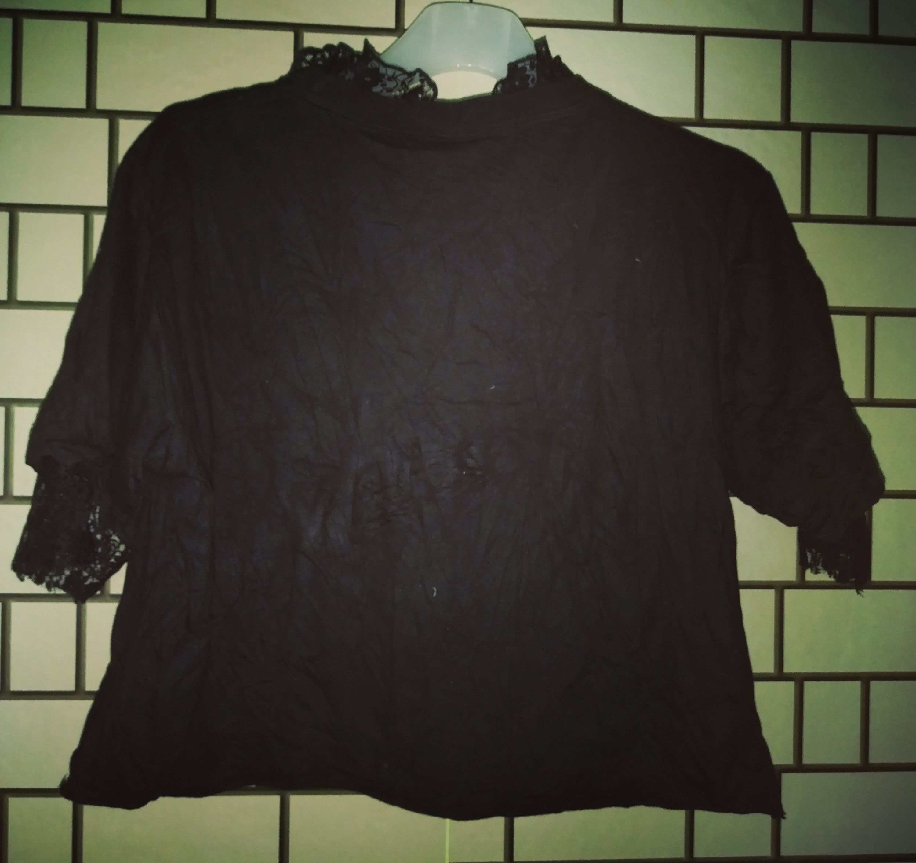 Band Tees ⚫RARE⚫Vintage Oasis Britpop Band Distressed 90s Tshirt Size L / US 10 / IT 46 - 2 Thumbnail