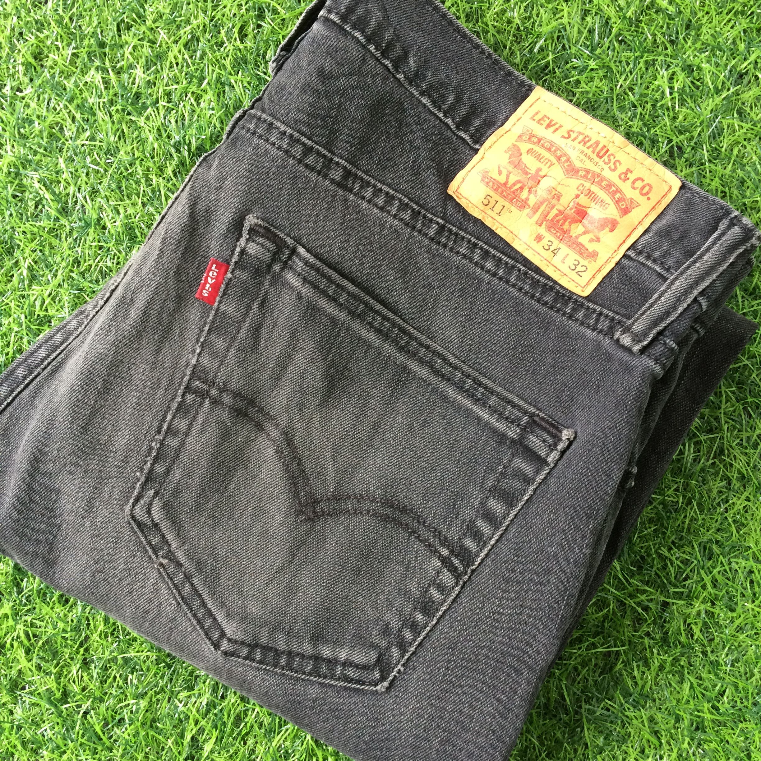 Levi's Distressed Levis 511 Slim Fit Jeans #B-059 Size US 35 - 6 Thumbnail