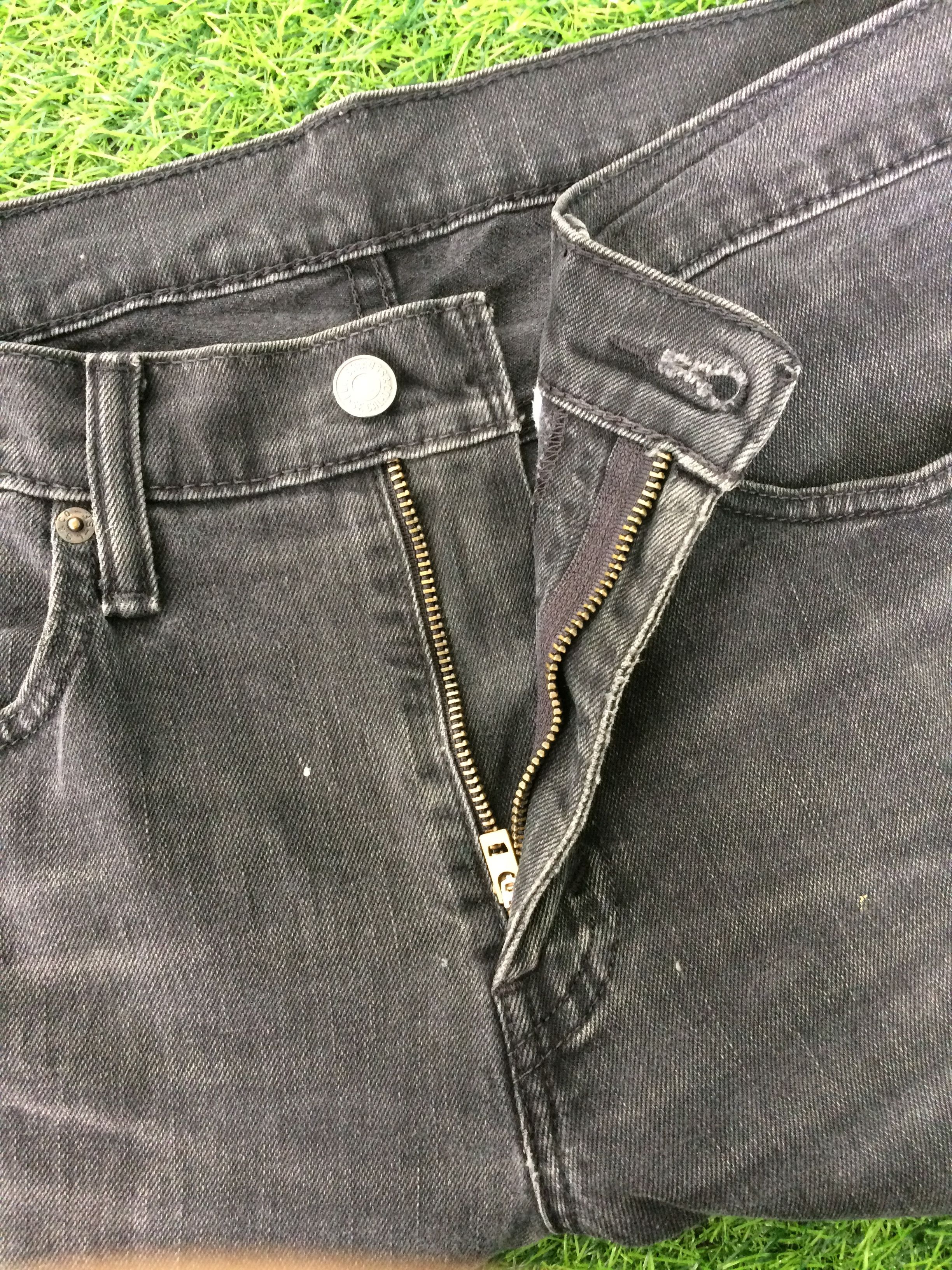 Levi's Distressed Levis 511 Slim Fit Jeans #B-059 Size US 35 - 3 Thumbnail
