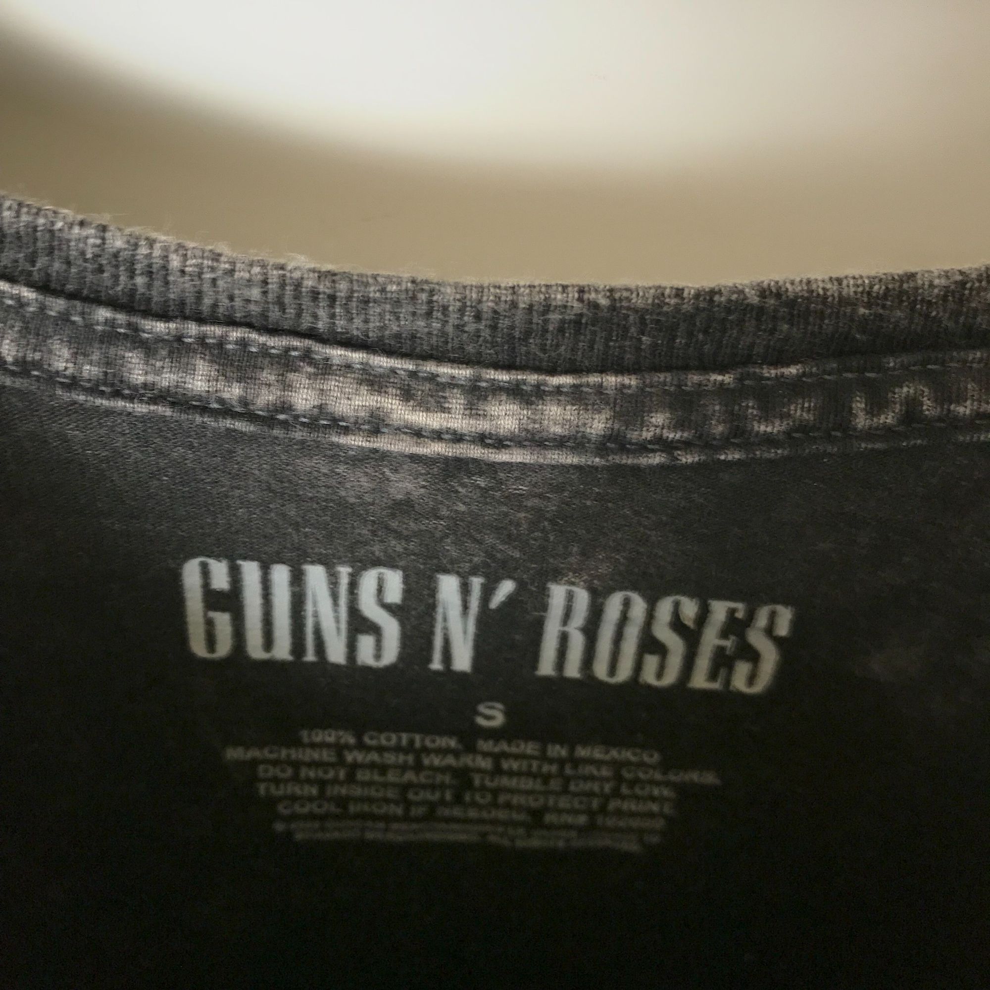 Urban Outfitters Guns N' Roses T Shirt Womens Black Medium Flower Raw Hem M Size M / US 6-8 / IT 42-44 - 11 Preview