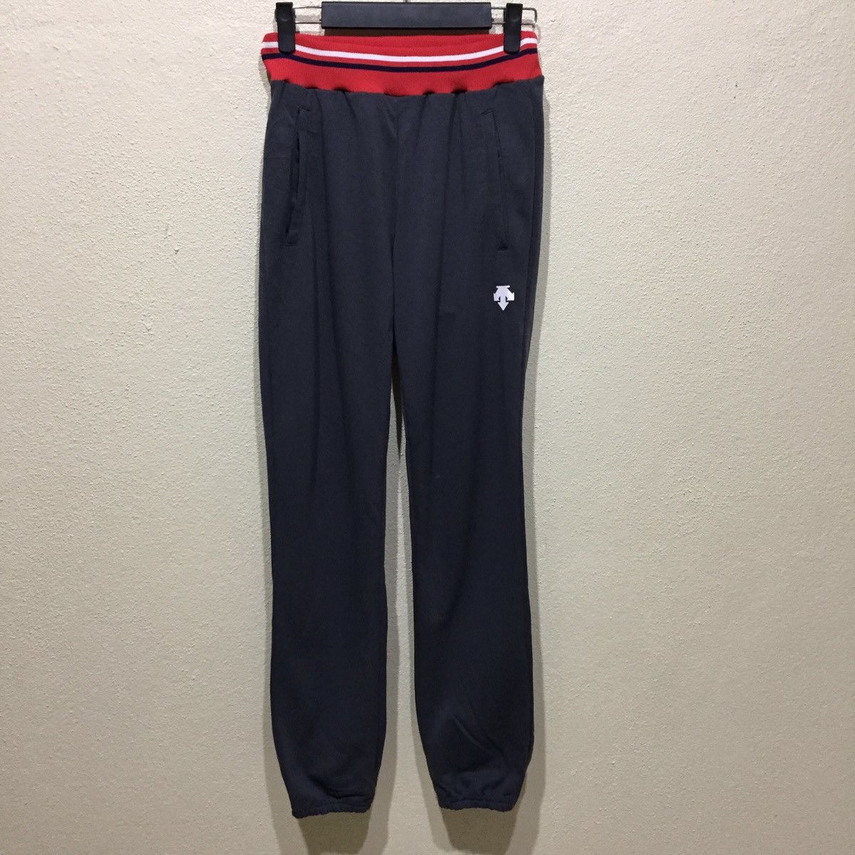 Descente Descente Slim Fit Track Pants MOVE SPORT Big Logo size S Size US 26 / EU 42 - 1 Thumbnail
