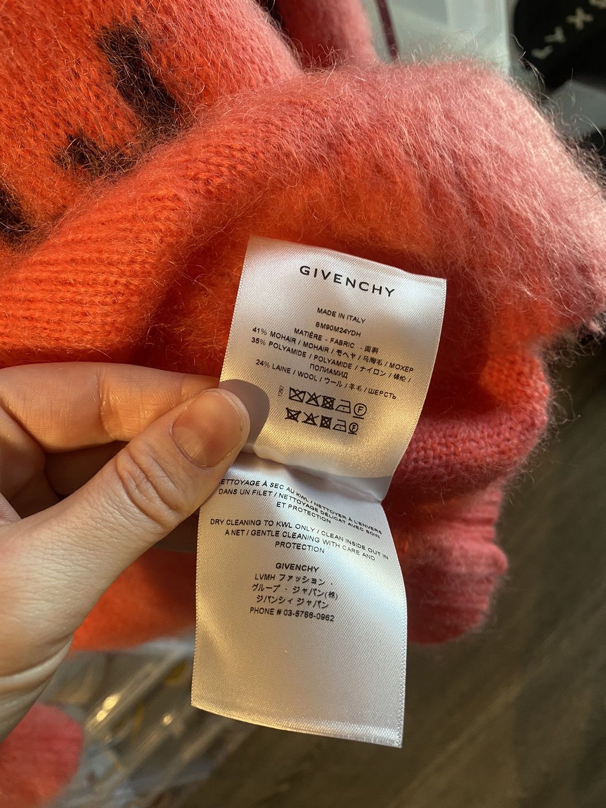 Givenchy Sweater in all-over GIVENCHY intarsia mohair size M Size US M / EU 48-50 / 2 - 7 Thumbnail