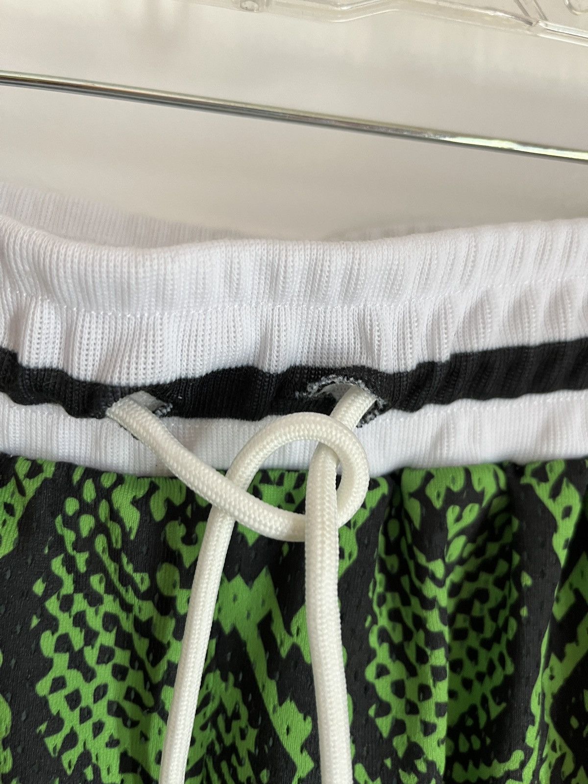 Psychworld Psychworld Green Mesh Snake Basketball Shorts XL Size US 36 / EU 52 - 4 Thumbnail
