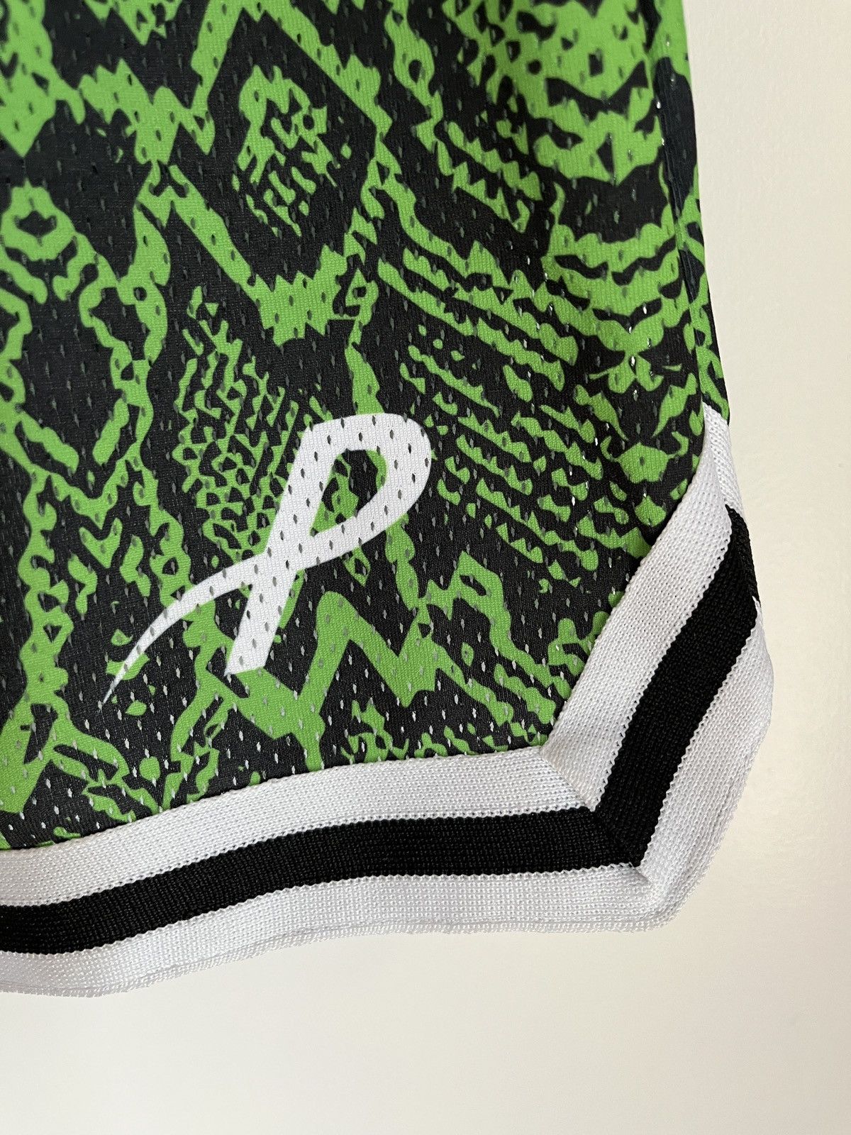 Psychworld Psychworld Green Mesh Snake Basketball Shorts XL Size US 36 / EU 52 - 3 Thumbnail
