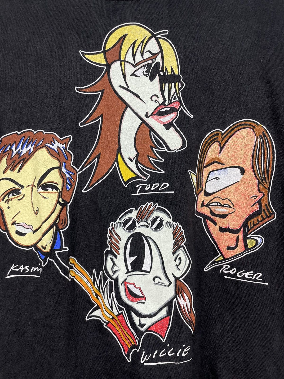 Band Tees Vintage 90s Utopia America rock band Japan tour t shirt Size US L / EU 52-54 / 3 - 4 Thumbnail