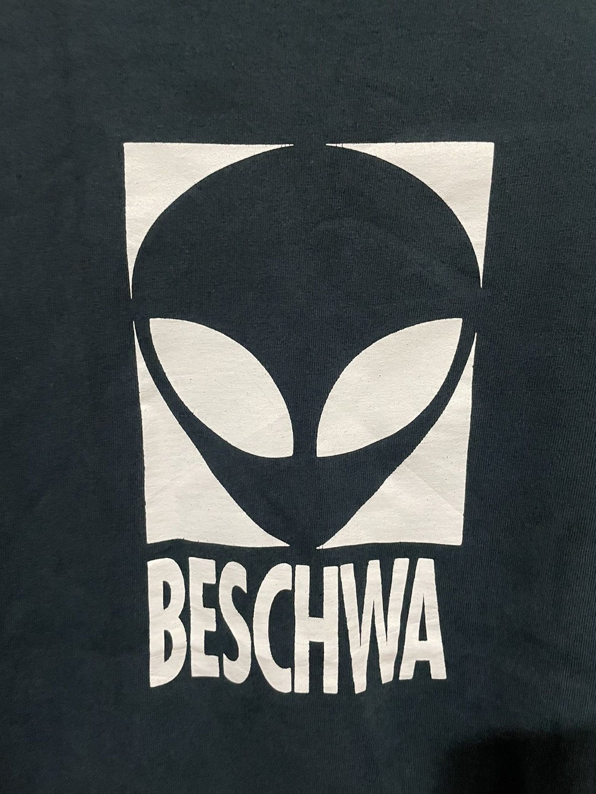 Alien Workshop × Vintage Rare🔥 Vintage Beshwa Front Logo Distressed Tee Size US M / EU 48-50 / 2 - 4 Thumbnail