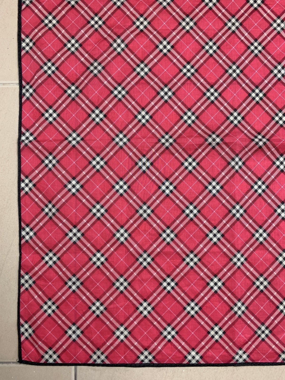 Burberry Burberry Handkerchief Pocketsquares Size ONE SIZE - 7 Thumbnail