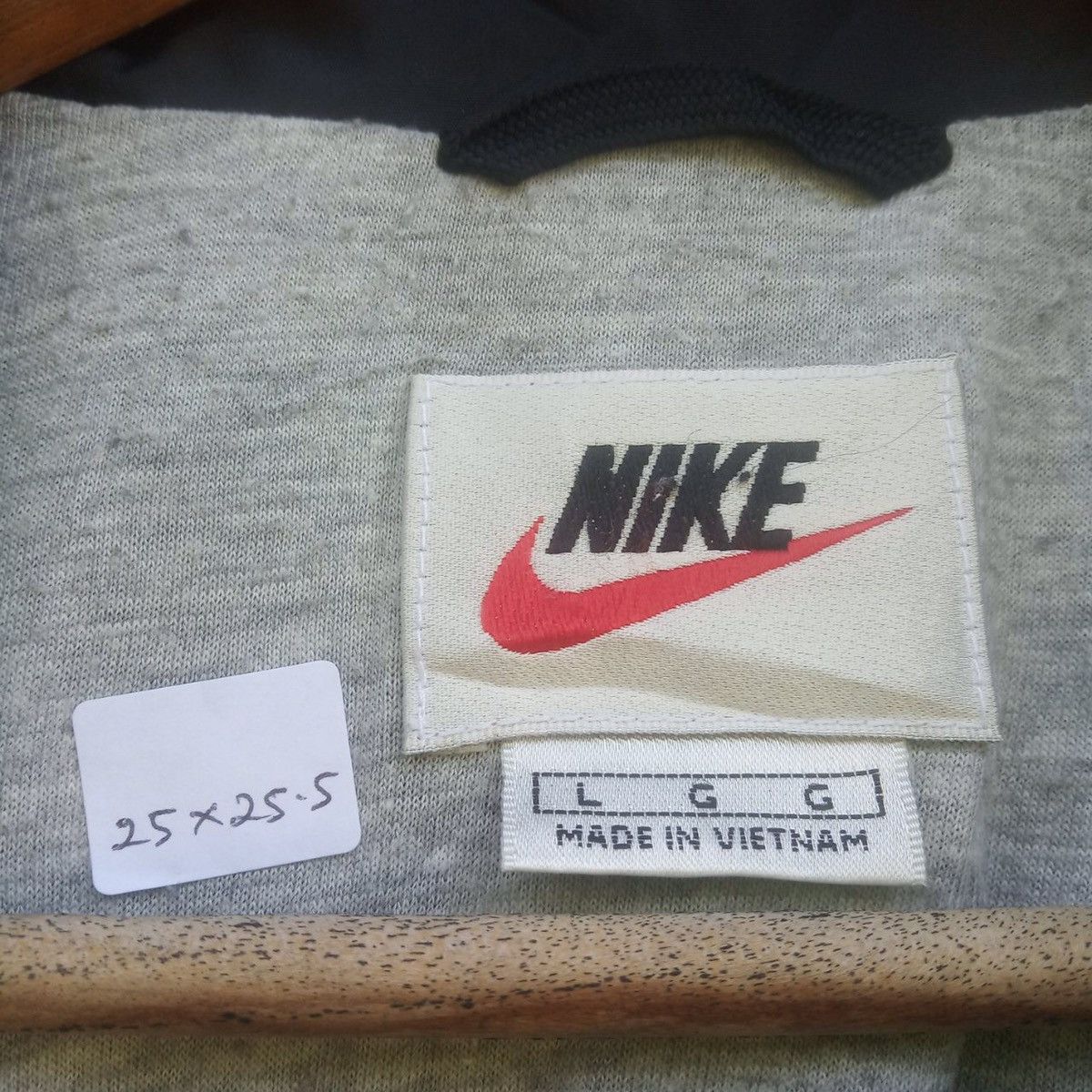Nike Vintage Nike Swoosh Logo Zipper Jacket Grey Tag Nike ACG Size US L / EU 52-54 / 3 - 7 Thumbnail