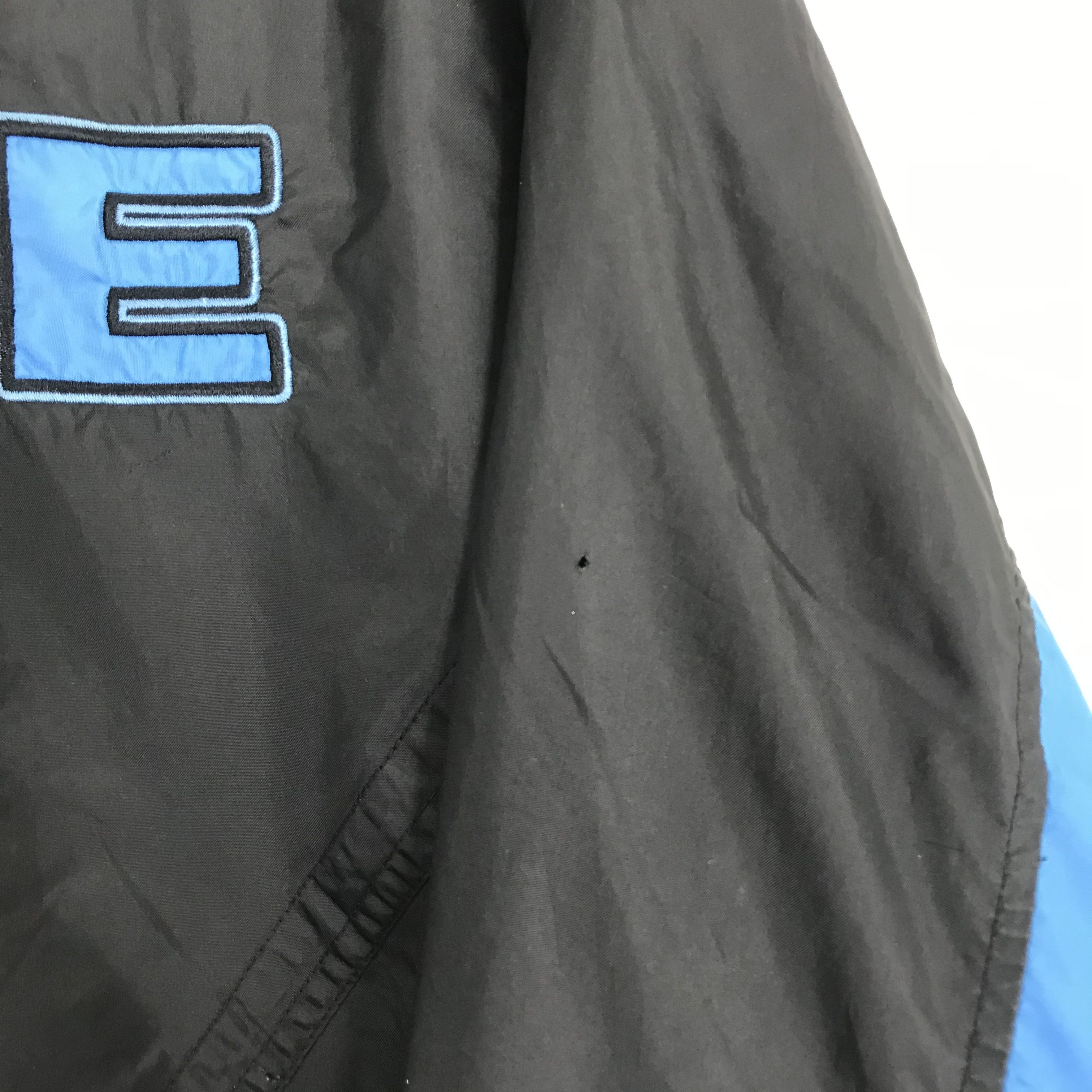 Nike Vintage Nike Light Jacket Nike Windbreaker Big Logo Size US L / EU 52-54 / 3 - 9 Thumbnail