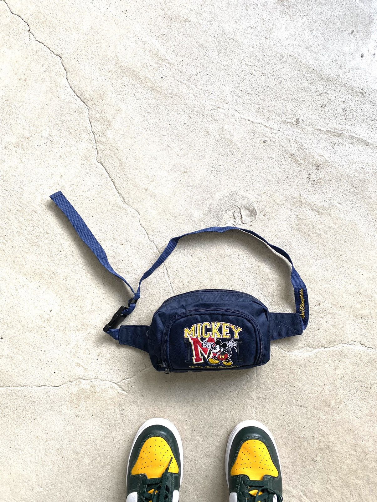 Cartoon Network Vintage 2000s Disney Mickey Mouse Bag Messenger Size ONE SIZE - 1 Thumbnail