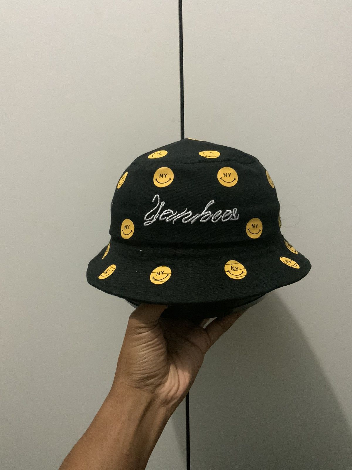 If Six Was Nine Smiley Printed Black Bucket Hat Size ONE SIZE - 1 Thumbnail
