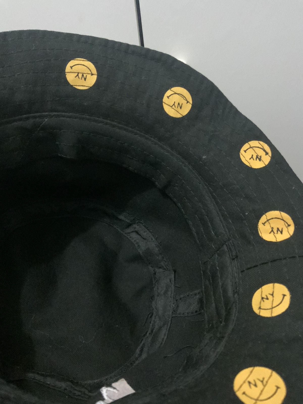If Six Was Nine Smiley Printed Black Bucket Hat Size ONE SIZE - 10 Thumbnail
