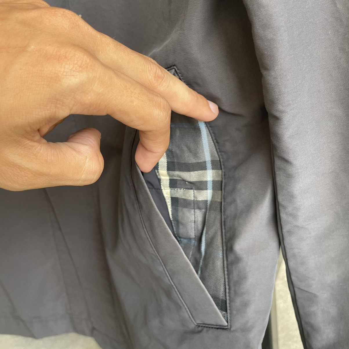 Burberry STEAL 💥 BURBERRY LIGHT BUTTON JACKET Size US L / EU 52-54 / 3 - 10 Thumbnail