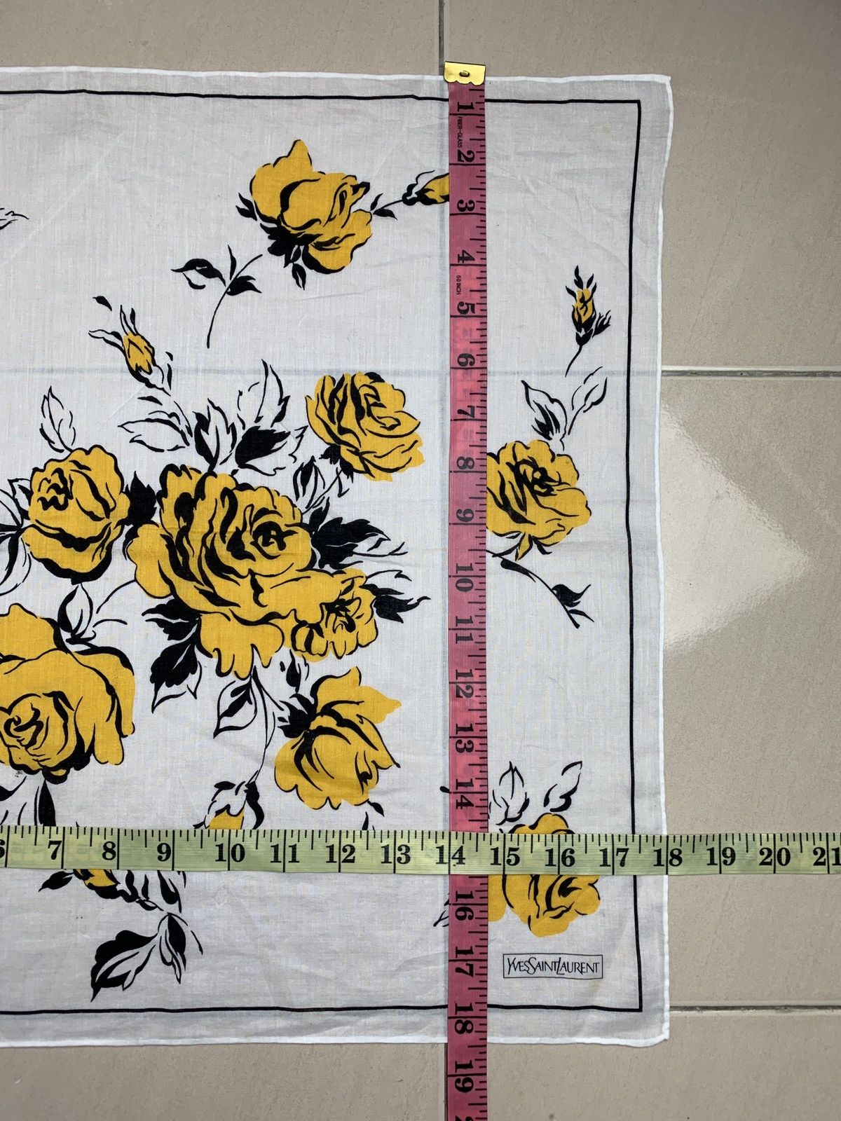 Yves Saint Laurent Yves Saint Laurent Handkerchief Pocketsquares Size ONE SIZE - 8 Thumbnail