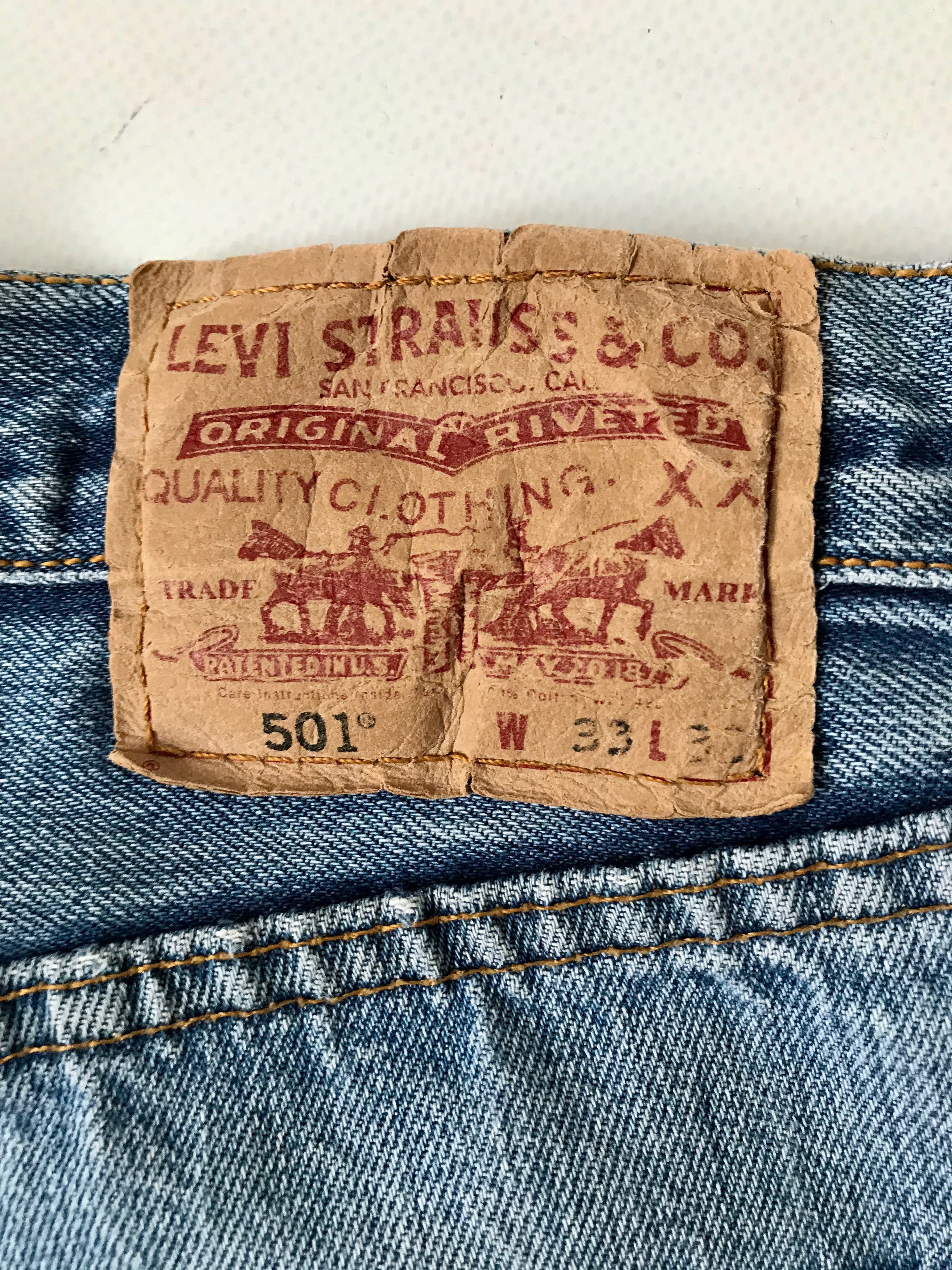 Levi's Vintage Clothing Levi's 501 Vintage Faded Worn Denim Jeans Pants Size US 34 / EU 50 - 13 Thumbnail