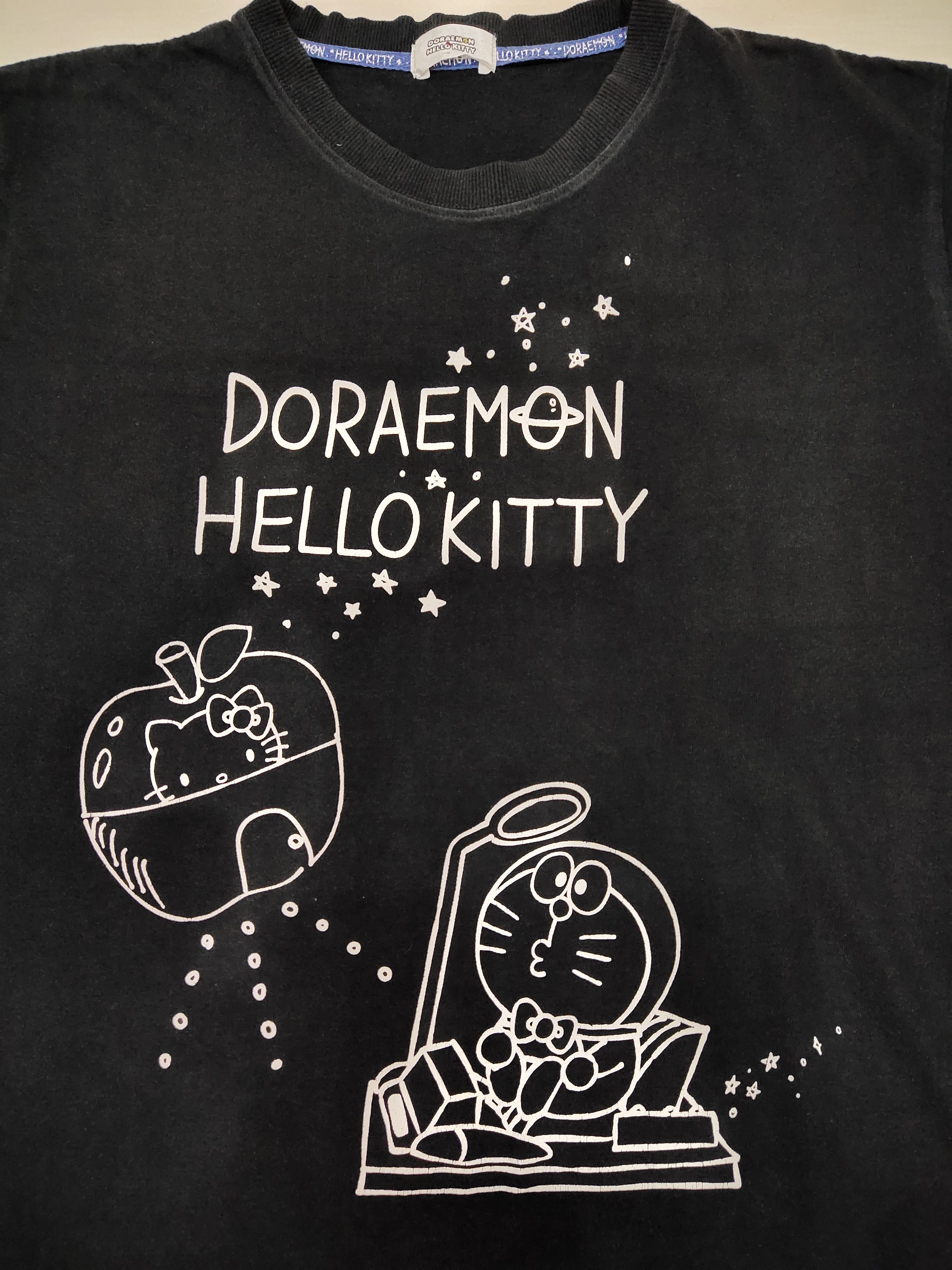 Vintage Very Rare!! Vintage Doraemon X Hello Kitty T-Shirt Size US L / EU 52-54 / 3 - 1 Thumbnail