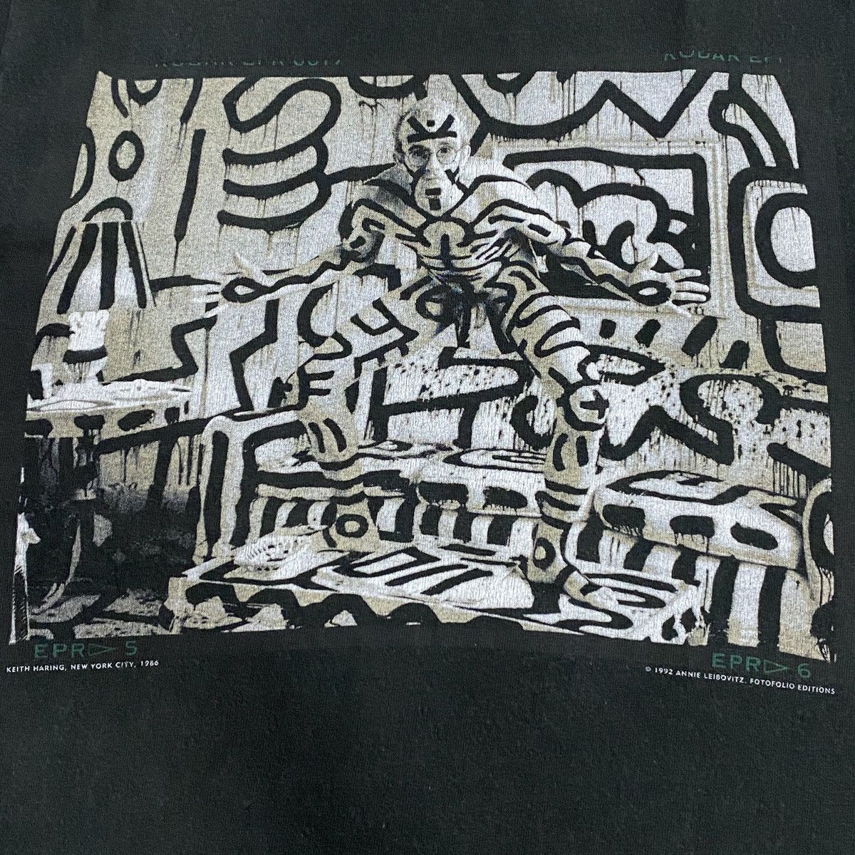 Keith Haring Vintage 90s KEITH HARING Annie Leibovitz photo Tee Size S / US 4 / IT 40 - 5 Thumbnail