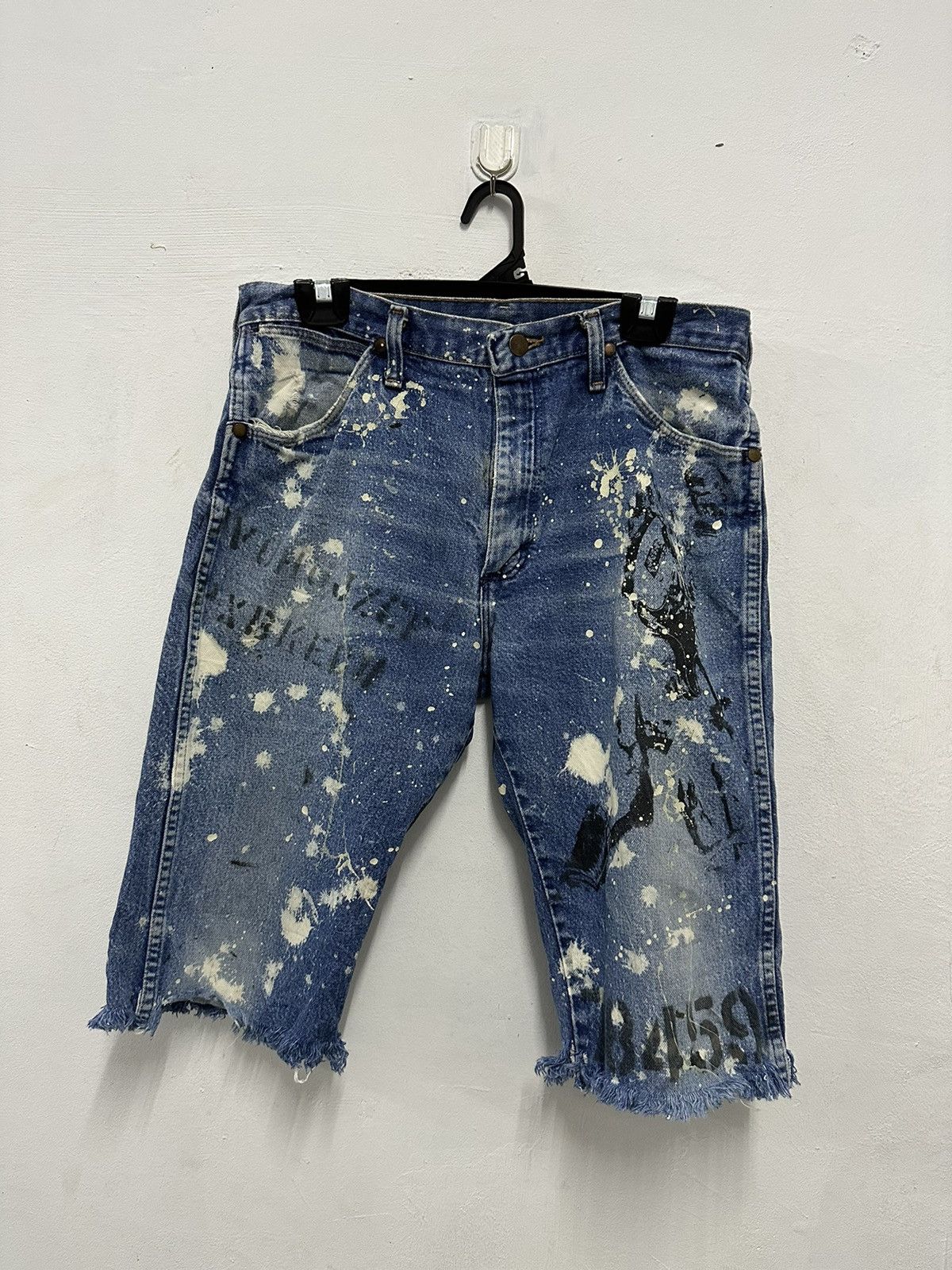🔥VTG🔥 Distressed Wrangler Acid Washed Denim Shorts