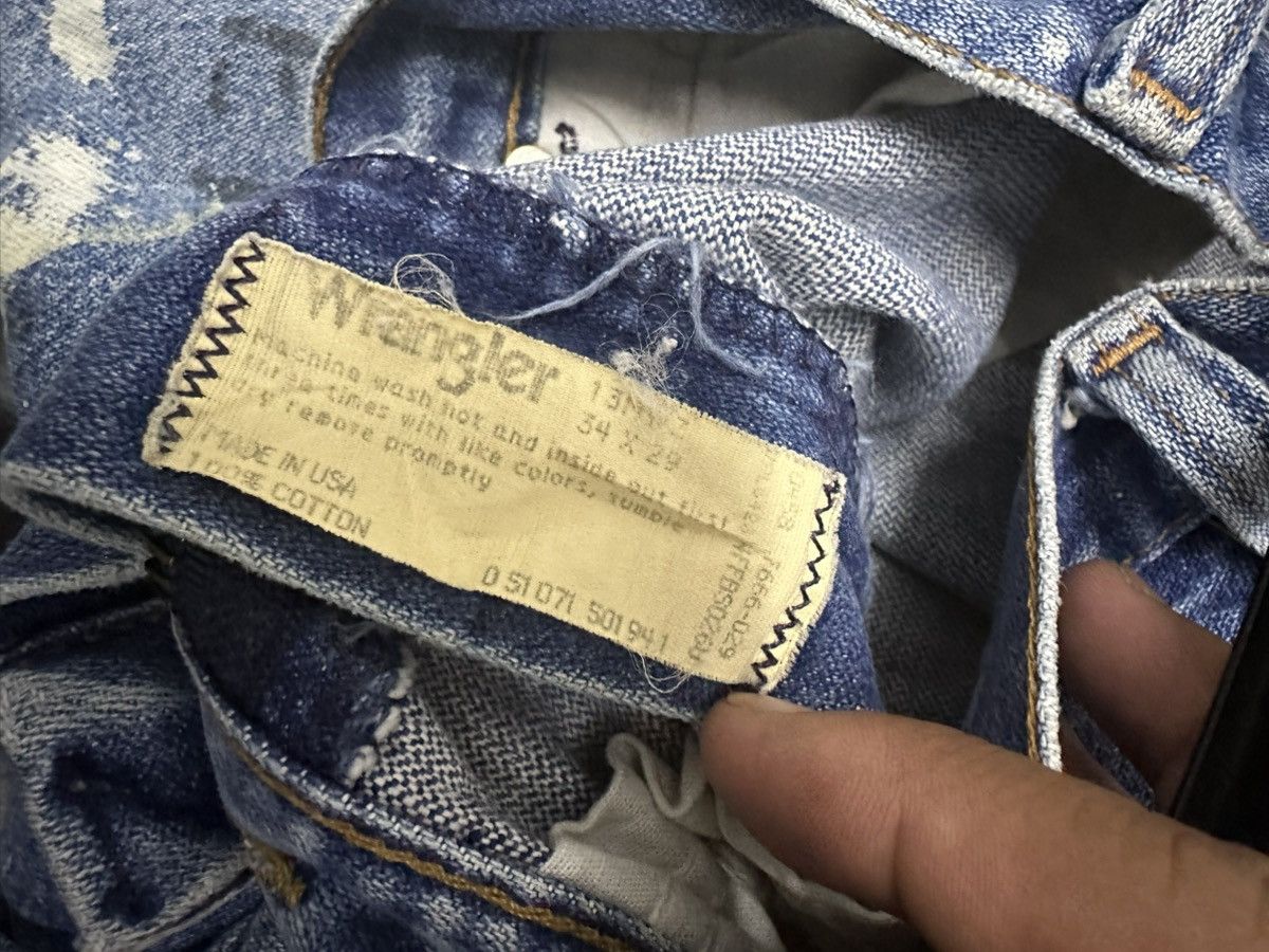 Wrangler 🔥VTG🔥 Distressed Wrangler Acid Washed Denim Shorts Size US 31 - 14 Thumbnail