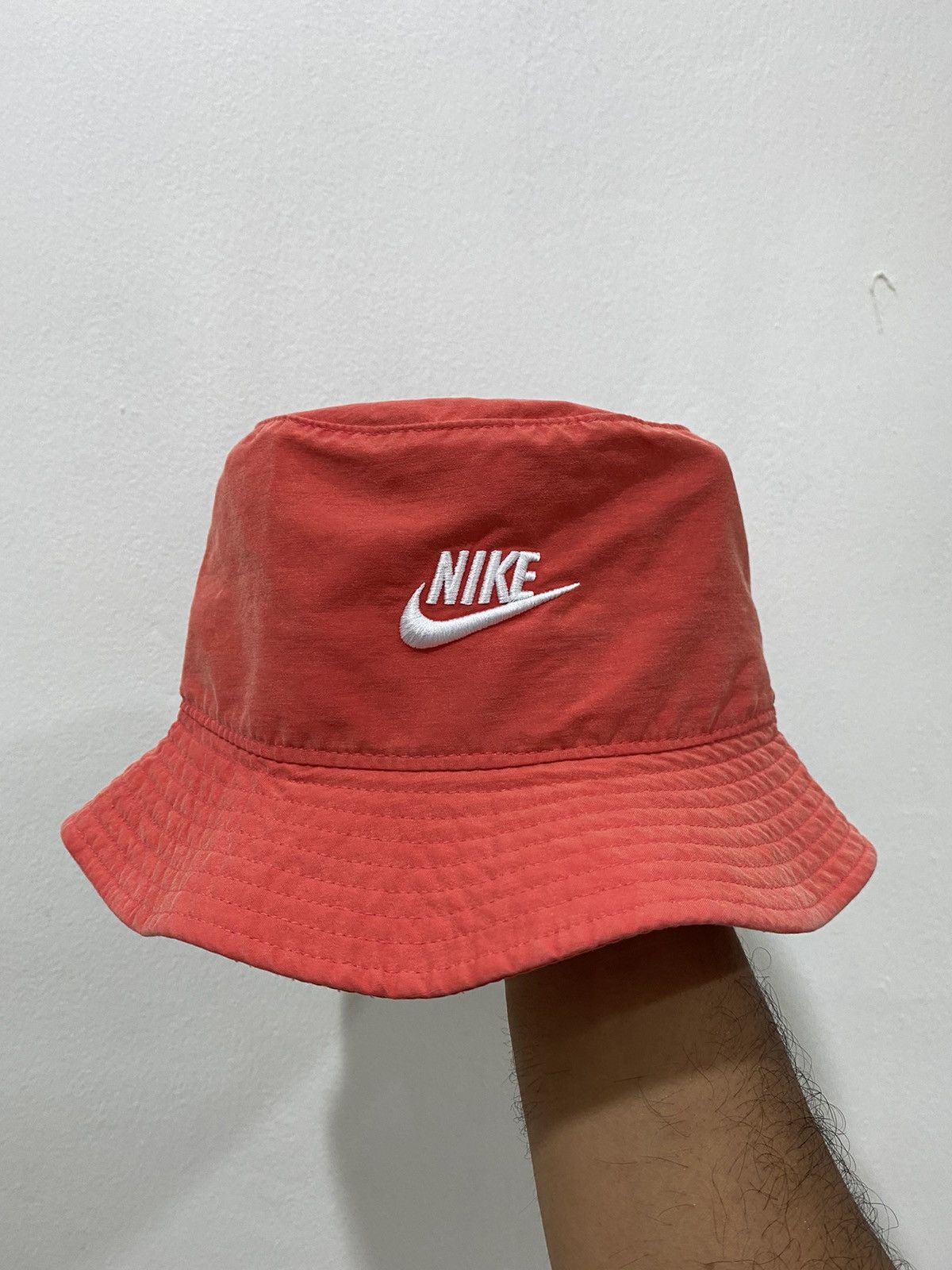 Nike × Nike ACG Classic Nike Swoosh Bucket Hat Size ONE SIZE - 1 Thumbnail