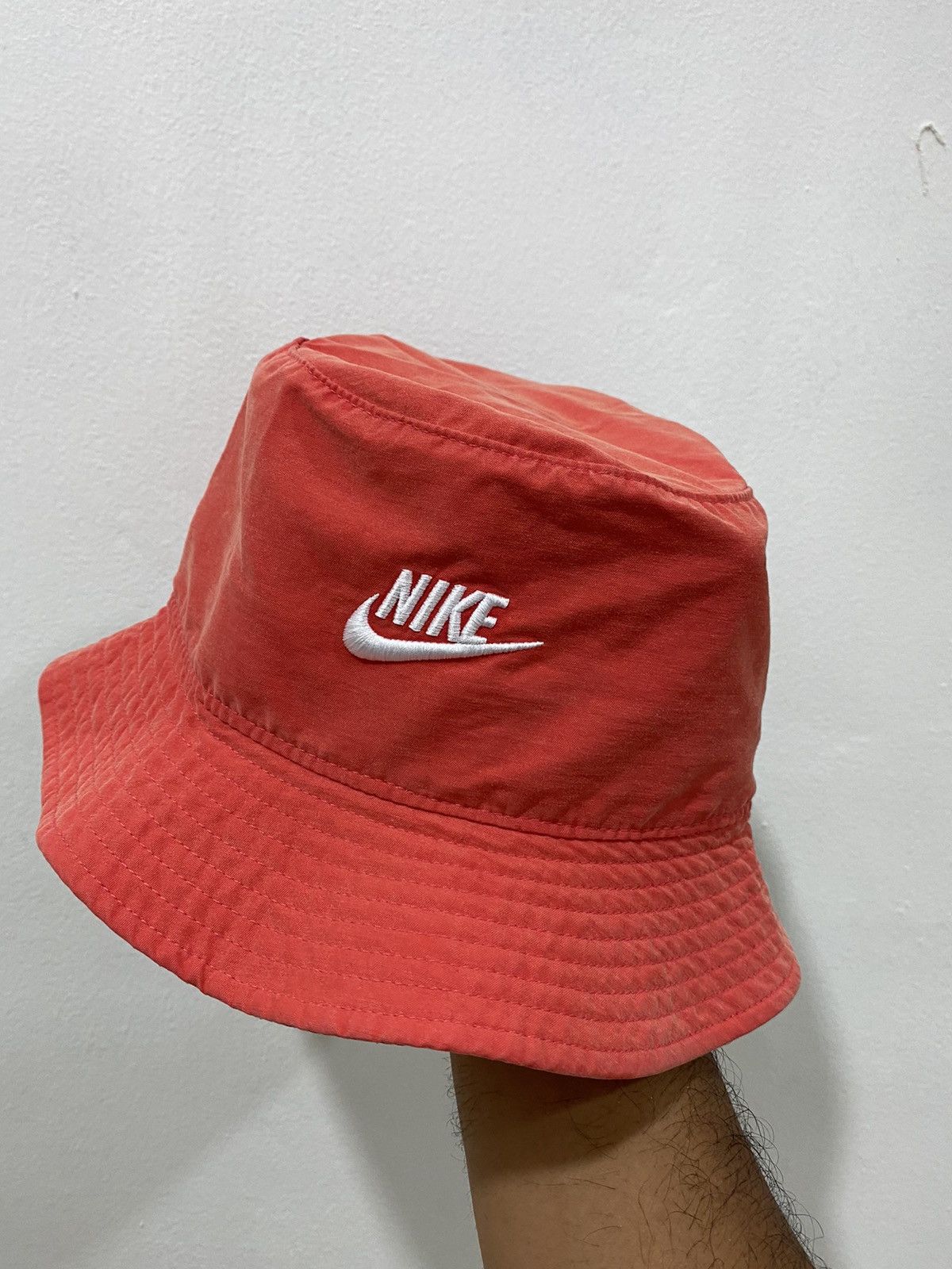 Nike × Nike ACG Classic Nike Swoosh Bucket Hat Size ONE SIZE - 2 Thumbnail