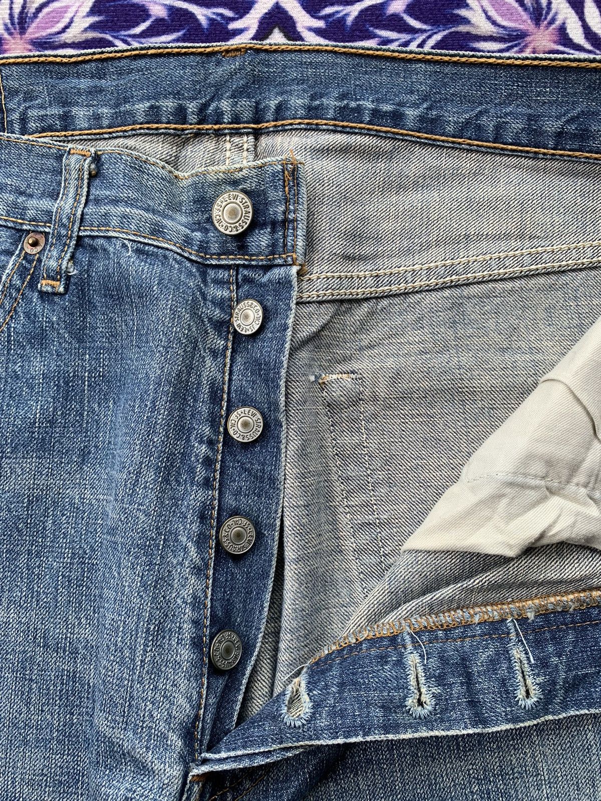 Levi's Vintage Levis 501 Faded Wash Denim Size US 34 / EU 50 - 3 Thumbnail