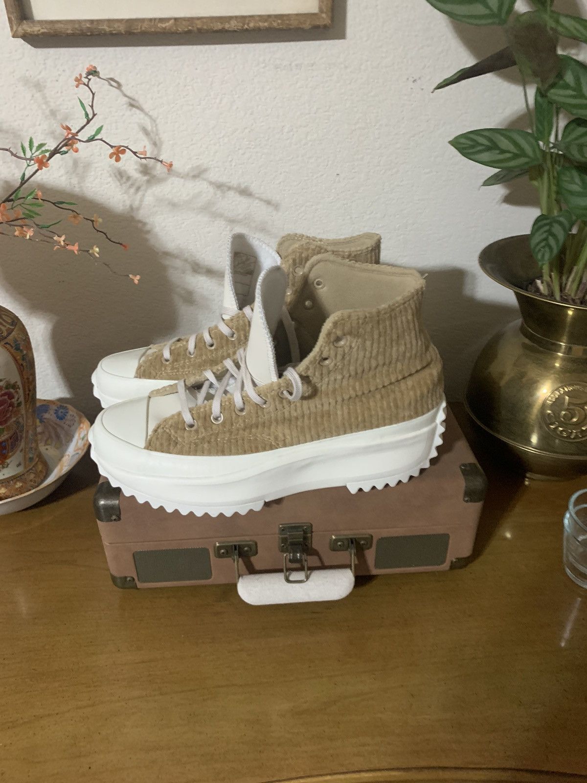 Velour Run Star Hi top sneakers NWOB