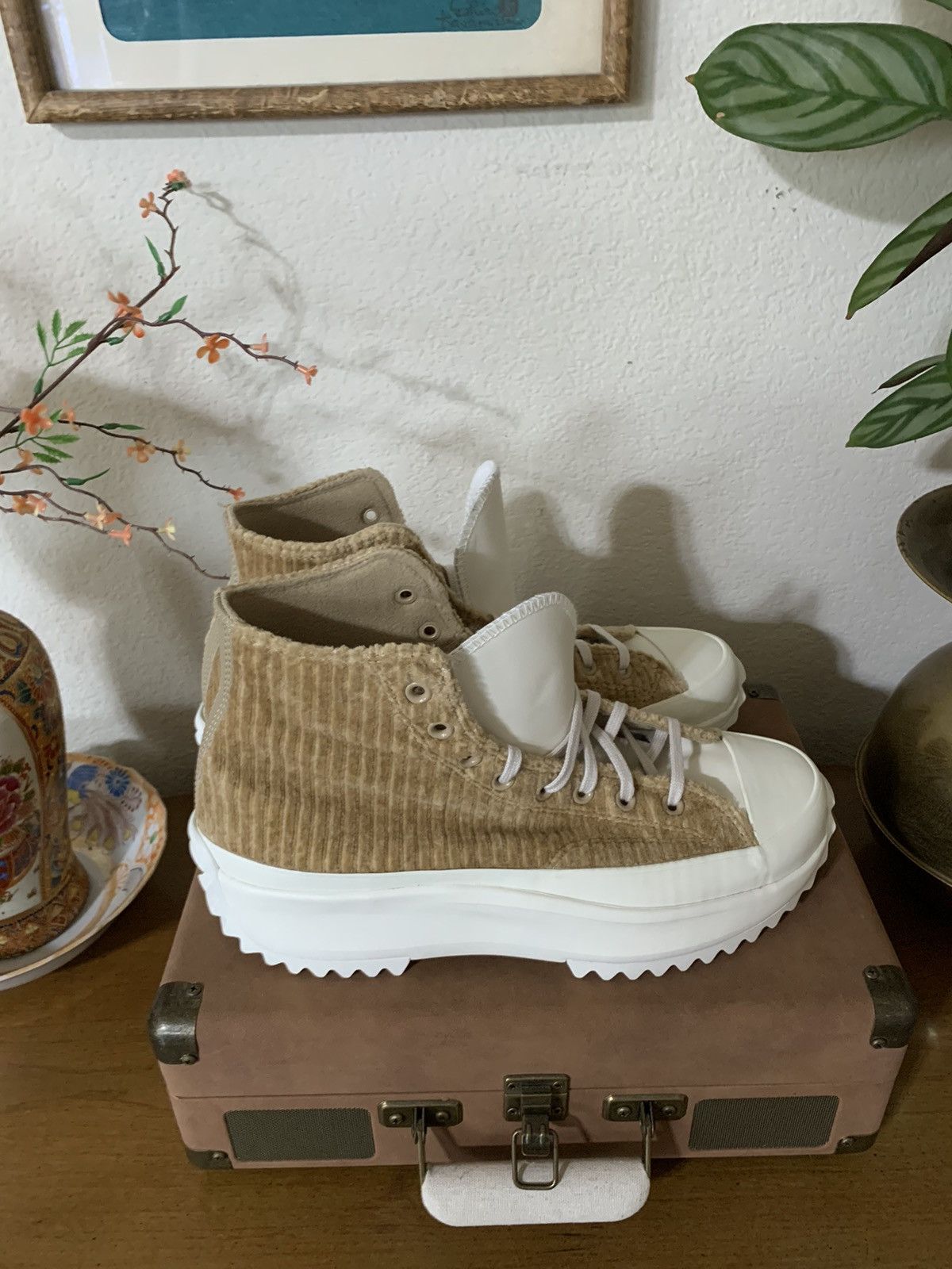 Velour Run Star Hi top sneakers NWOB