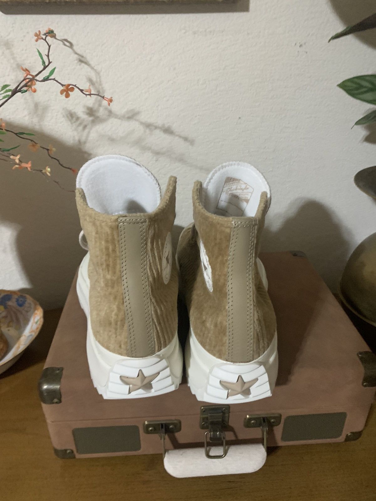Velour Run Star Hi top sneakers NWOB